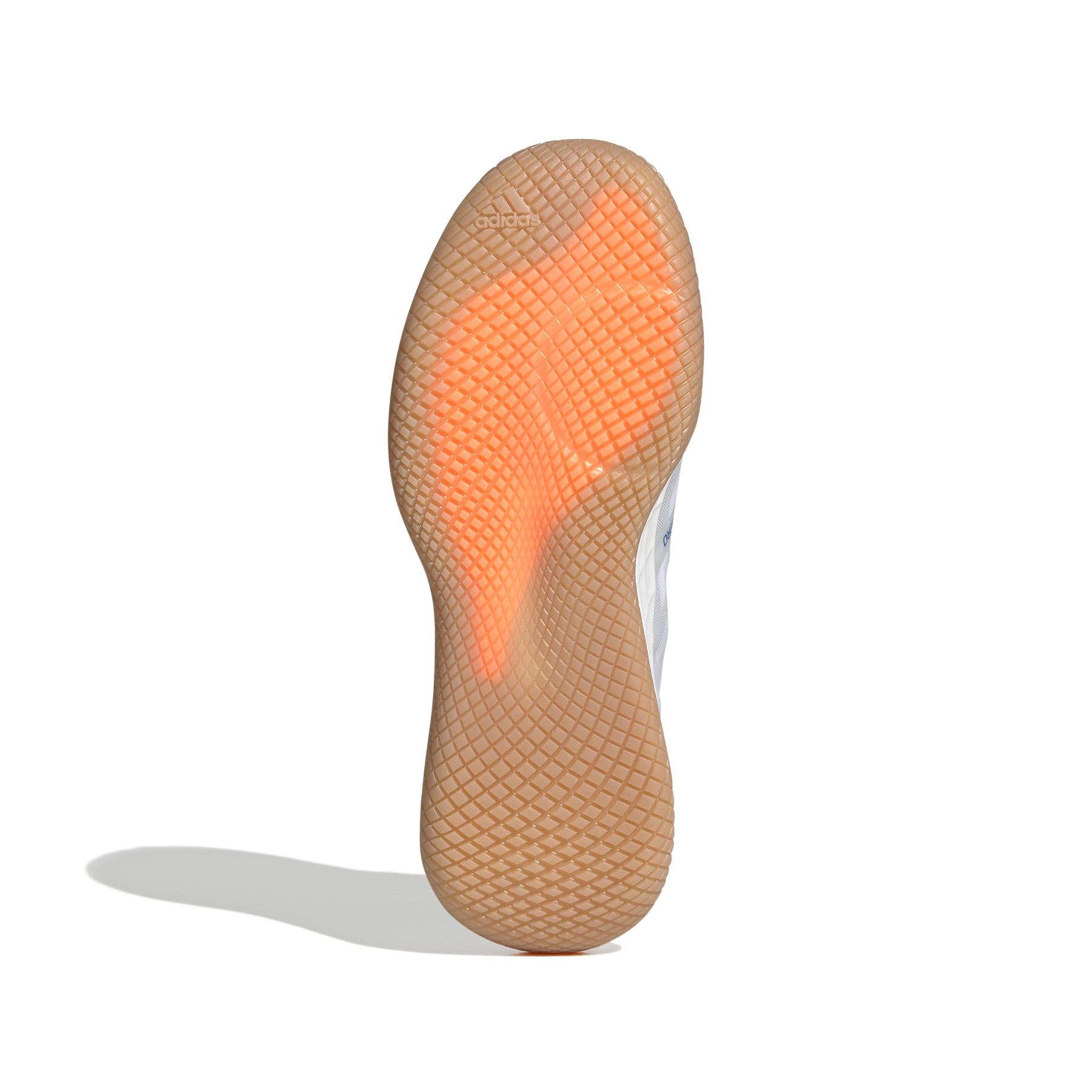 a/d/adidas_gx3768_4_footwear_photography_bottom_view_white_000.jpg
