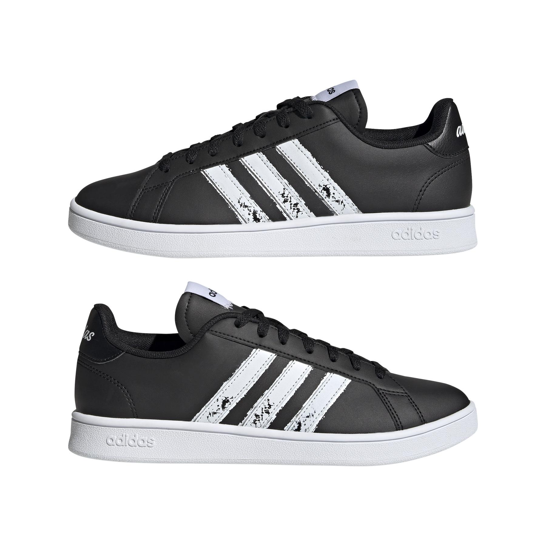 product/a/d/adidas_gx5755_10_footwear_photography_mirrored_pair_view_white.jpg