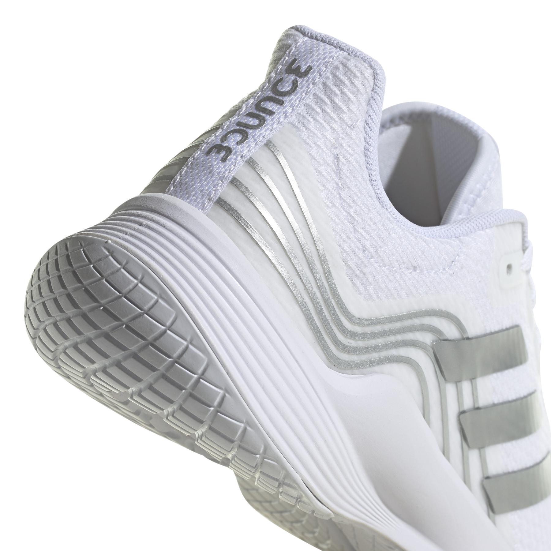 product/a/d/adidas_gx8187_9_footwear_photography_detail_view_2_white_000.jpg
