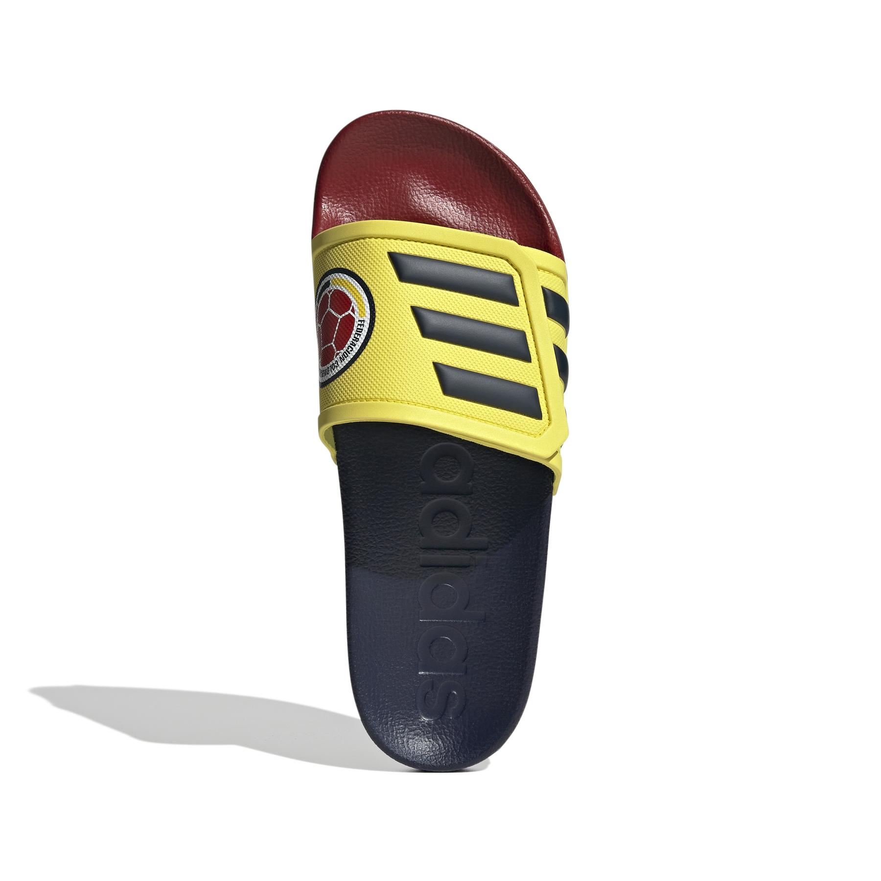 a/d/adidas_gx9709_3_footwear_photography_top_portrait_view_white_000.jpg