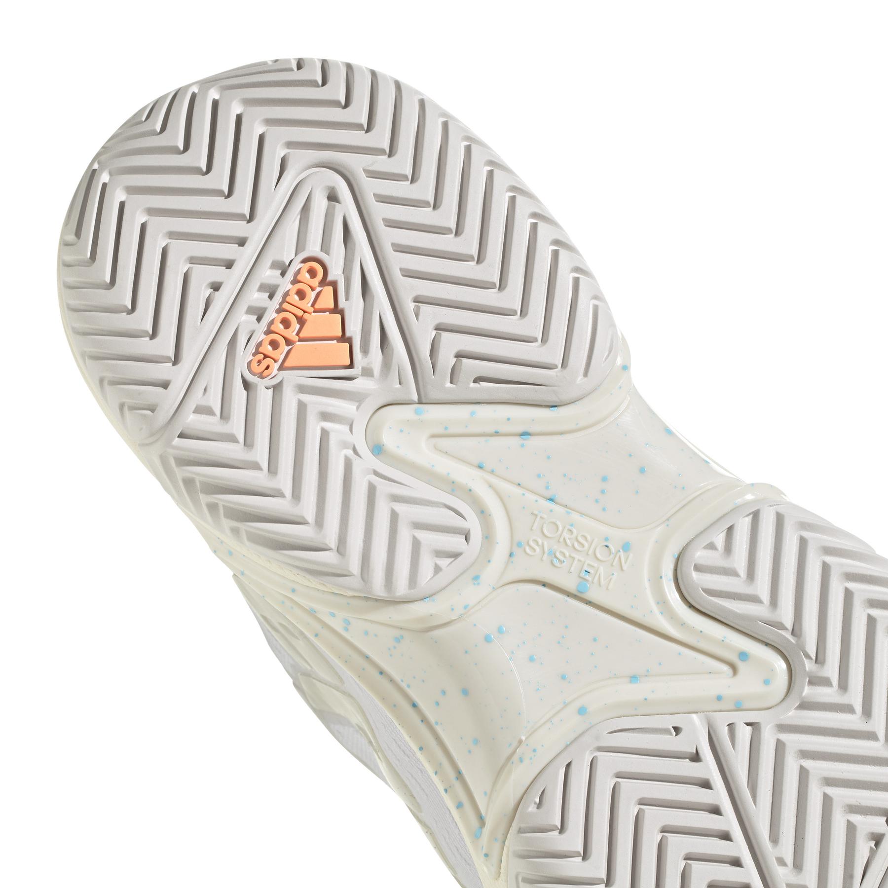 product/a/d/adidas_gy1369_9_footwear_photography_detail_view_2_white_000.jpg
