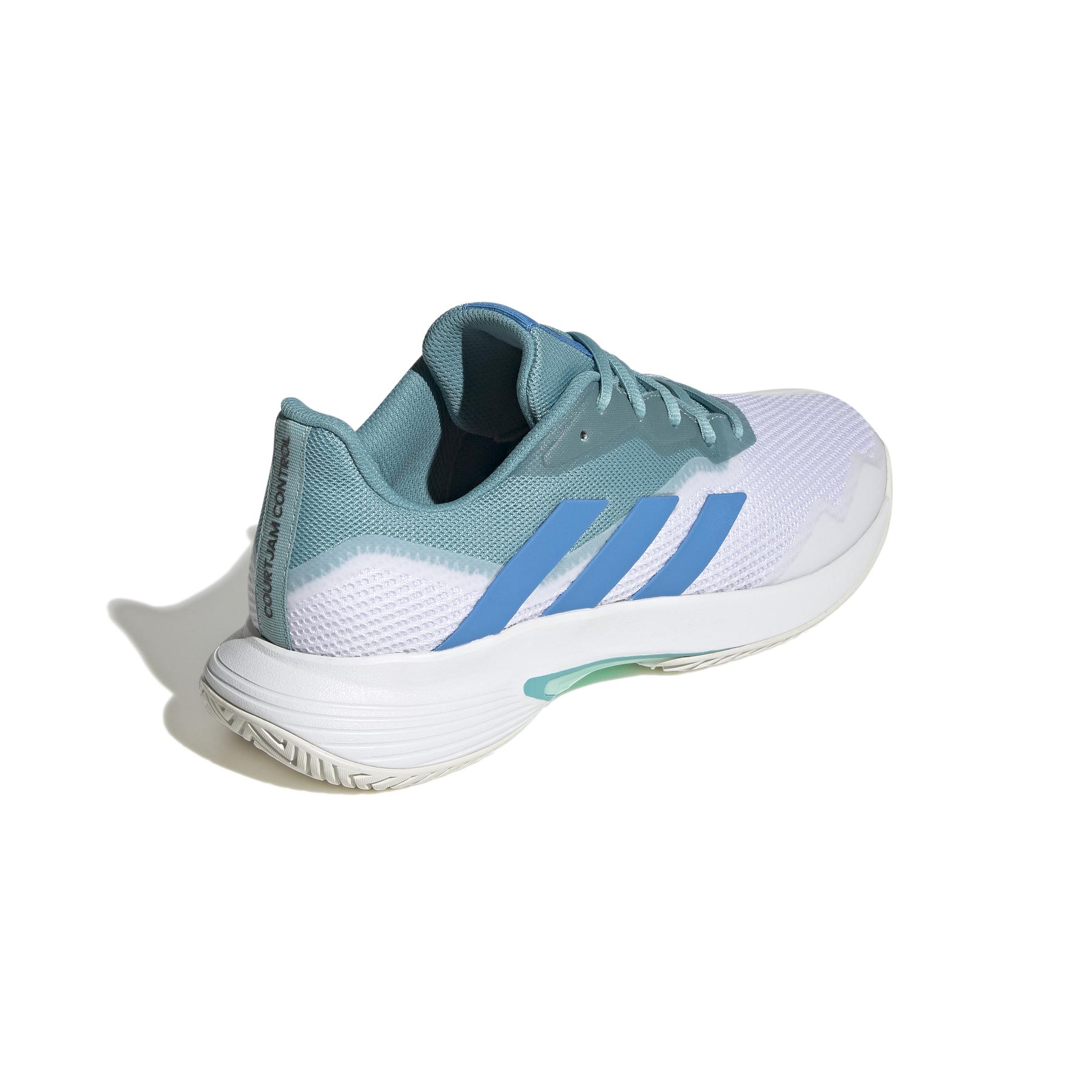 product/a/d/adidas_gy4002_7_footwear_photography_back_lateral_top_view_white_000.jpg