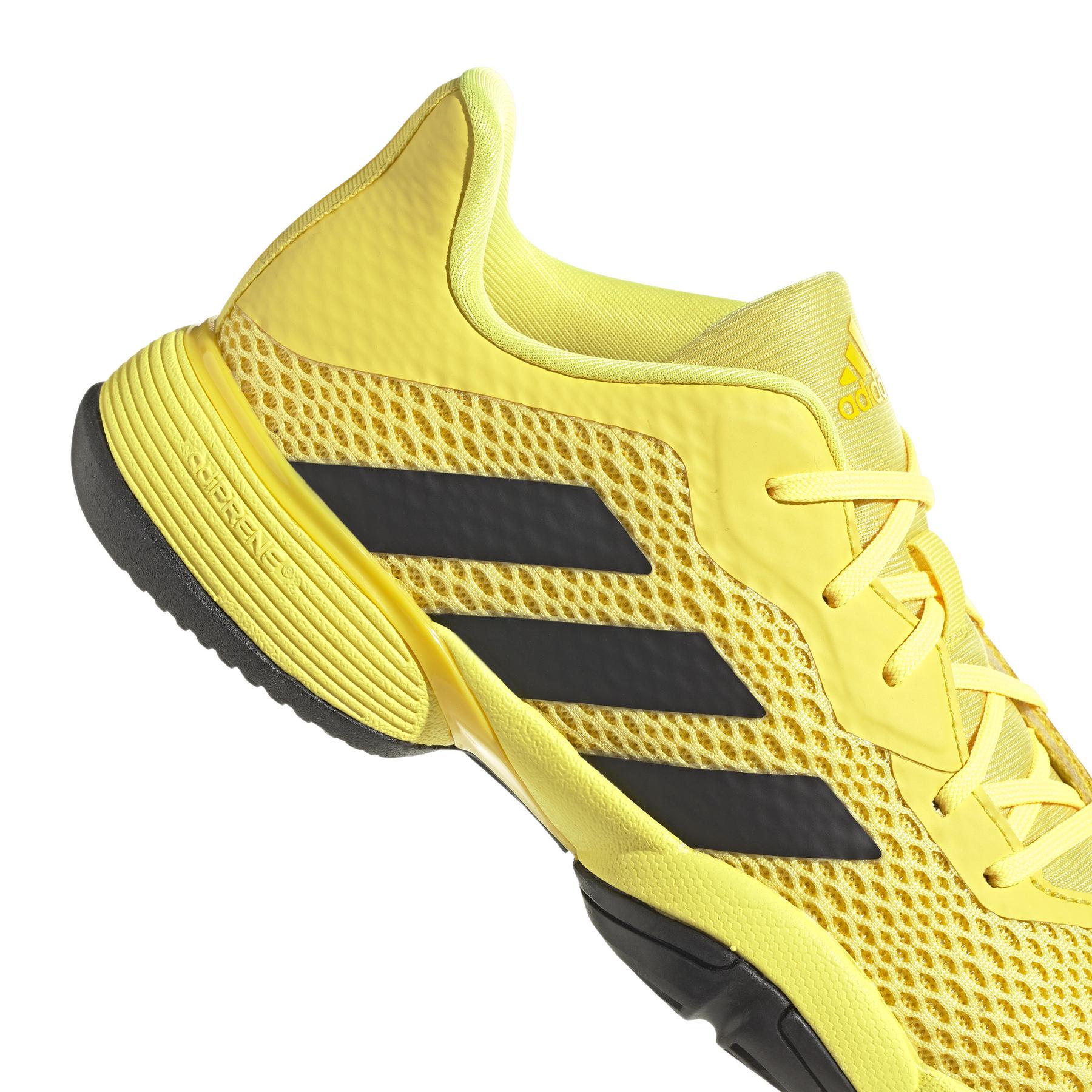 product/a/d/adidas_gy4016_8_footwear_photography_detail_view_1_white_000.jpg