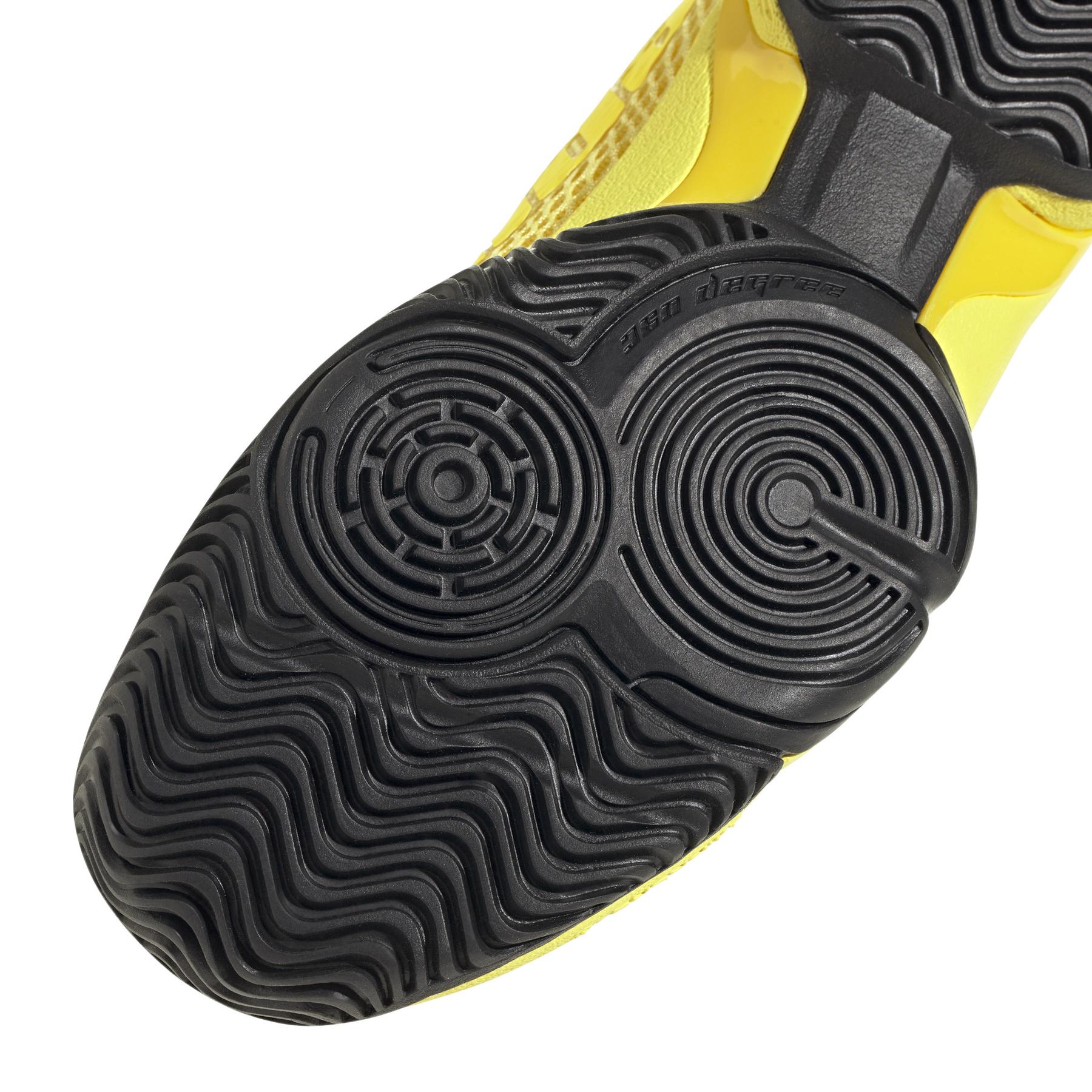 product/a/d/adidas_gy4016_9_footwear_photography_detail_view_2_white_000.jpg