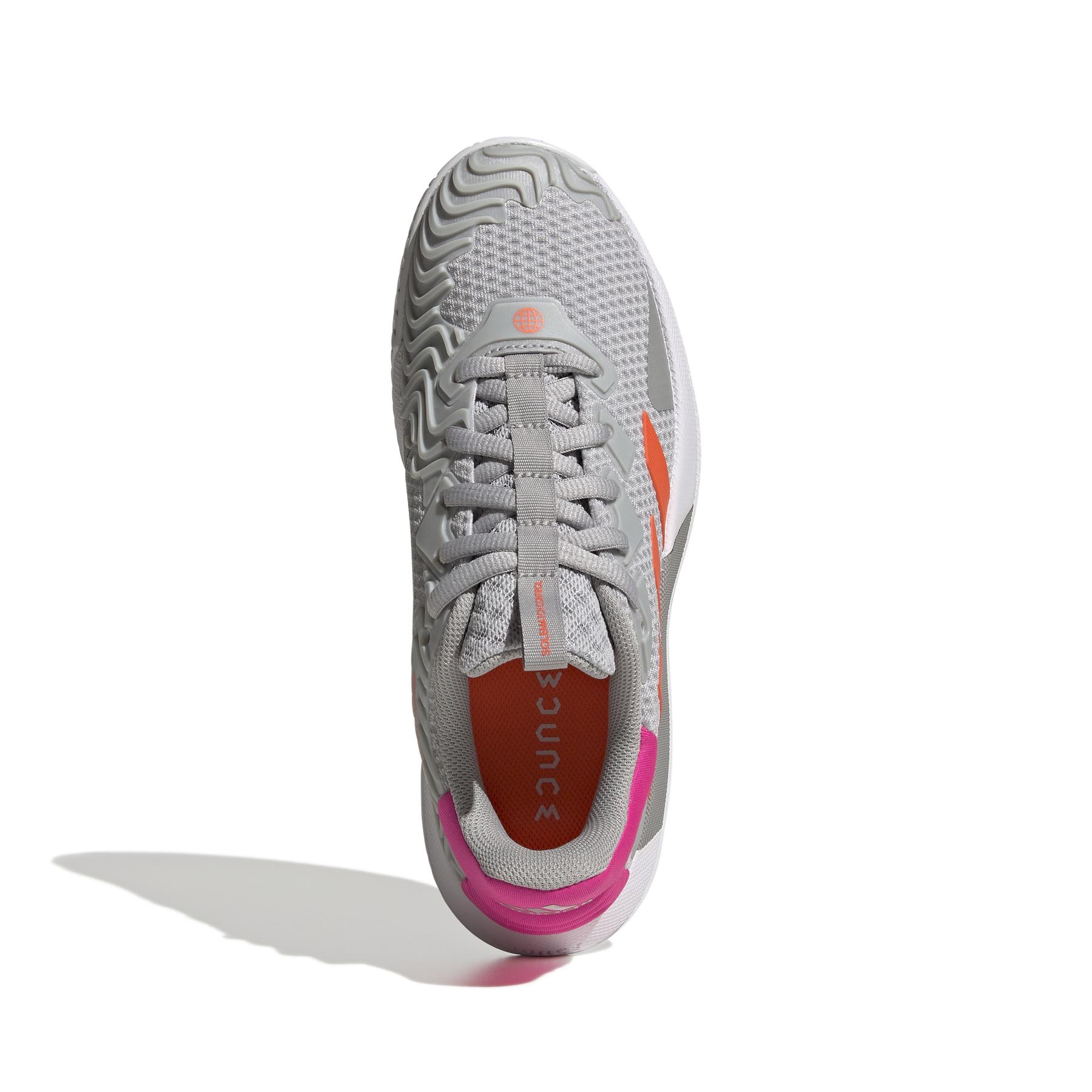 product/a/d/adidas_gy7002_3_footwear_photography_top_portrait_view_white_000.jpg