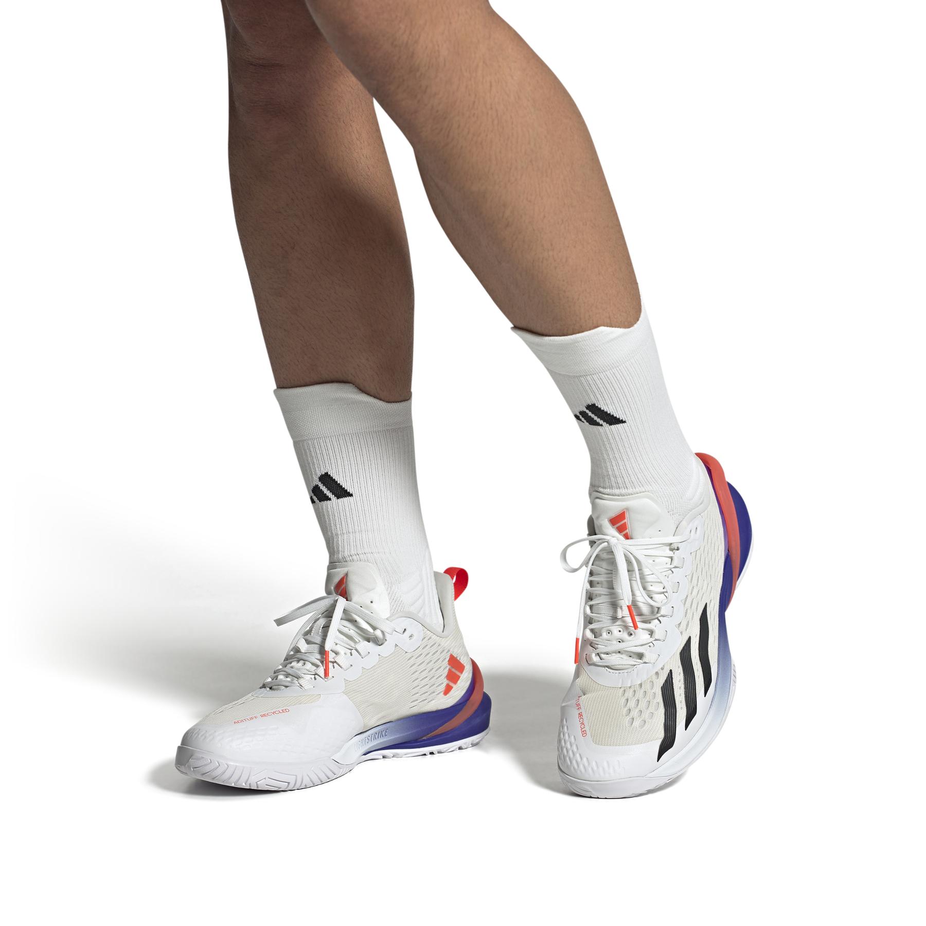 a/d/adidas_gy9634_11_footwear_onmodel_frontview_white.jpg