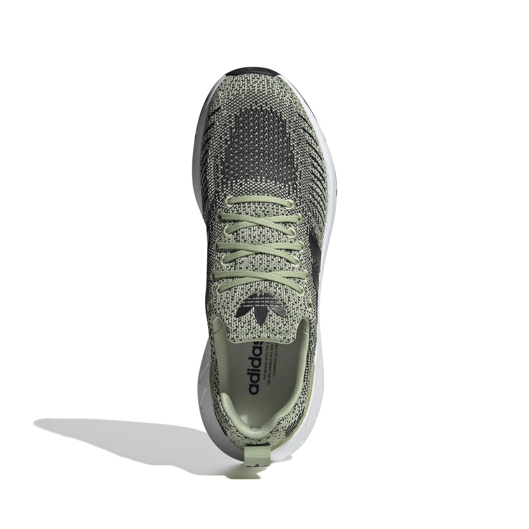 product/a/d/adidas_gz3505_3_footwear_photography_top_portrait_view_white_000.jpg