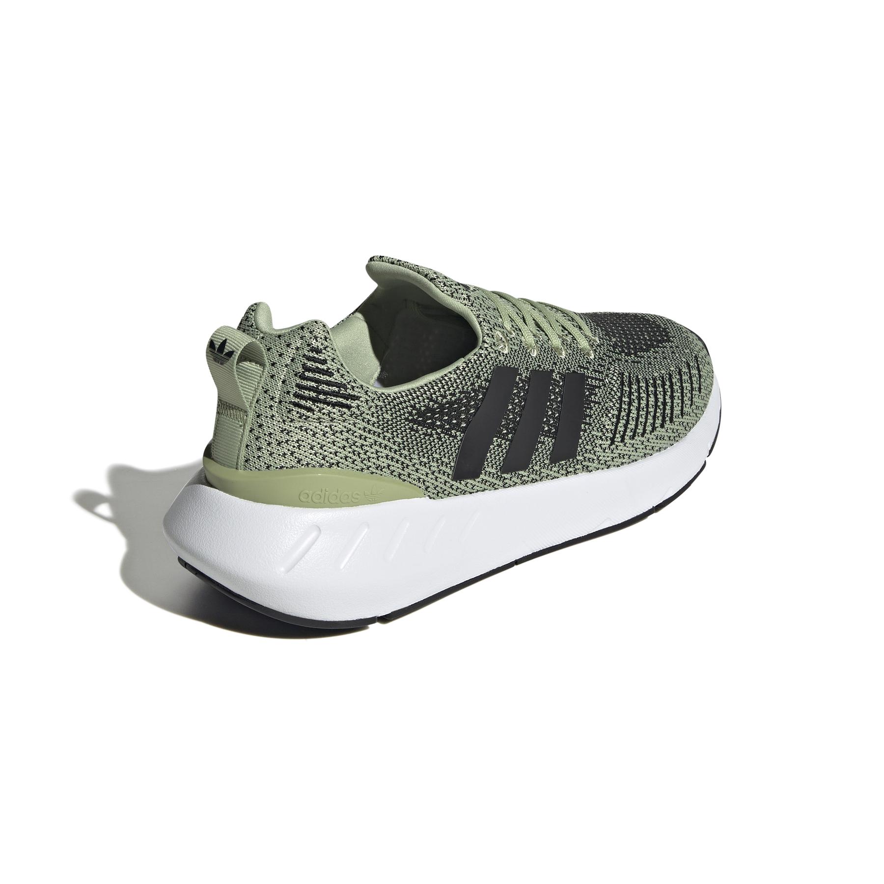product/a/d/adidas_gz3505_7_footwear_photography_back_lateral_top_view_white_000.jpg