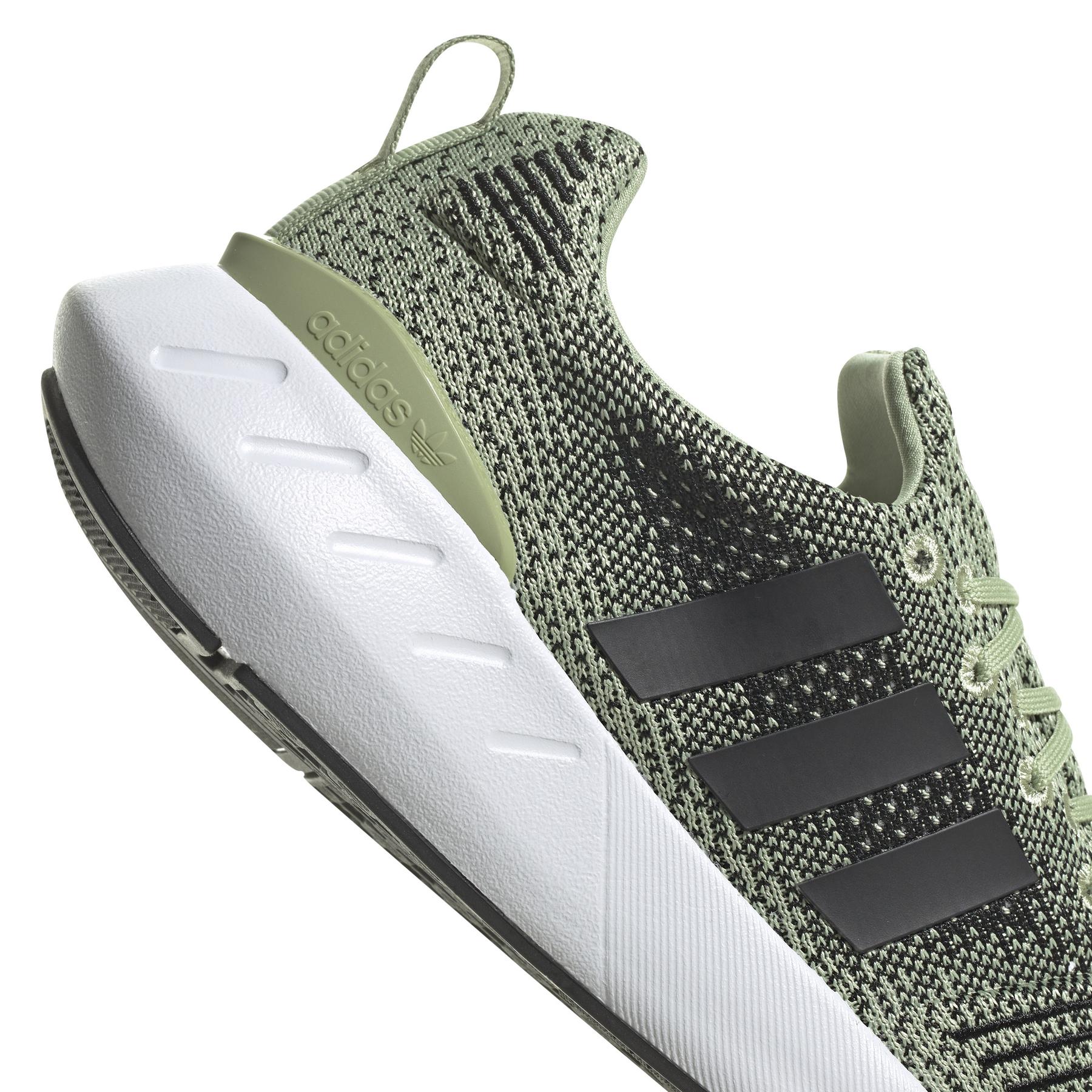 product/a/d/adidas_gz3505_9_footwear_photography_detail_view_2_white_000.jpg