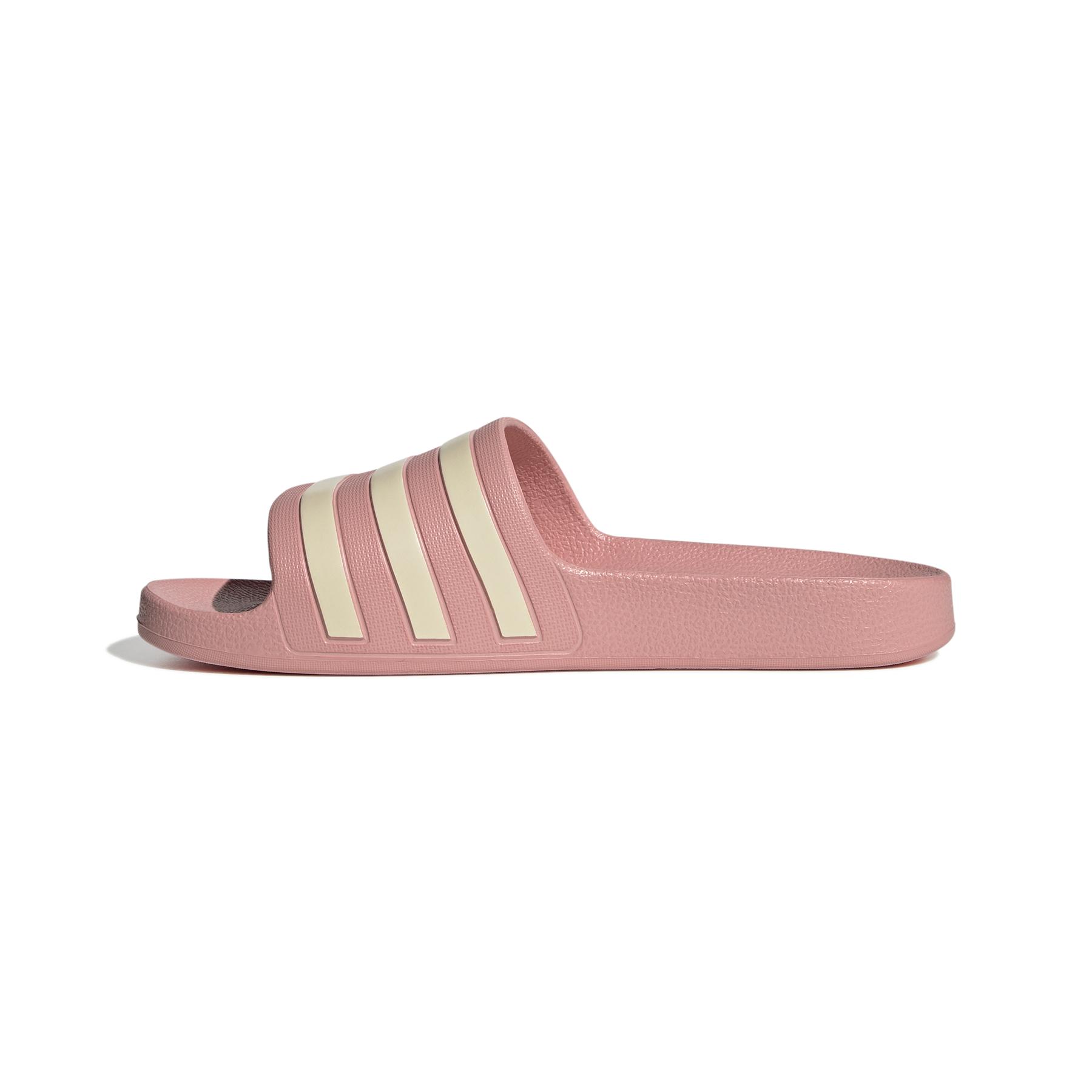 product/a/d/adidas_gz5877_5_footwear_photography_side_medial_center_view_white_000.jpg