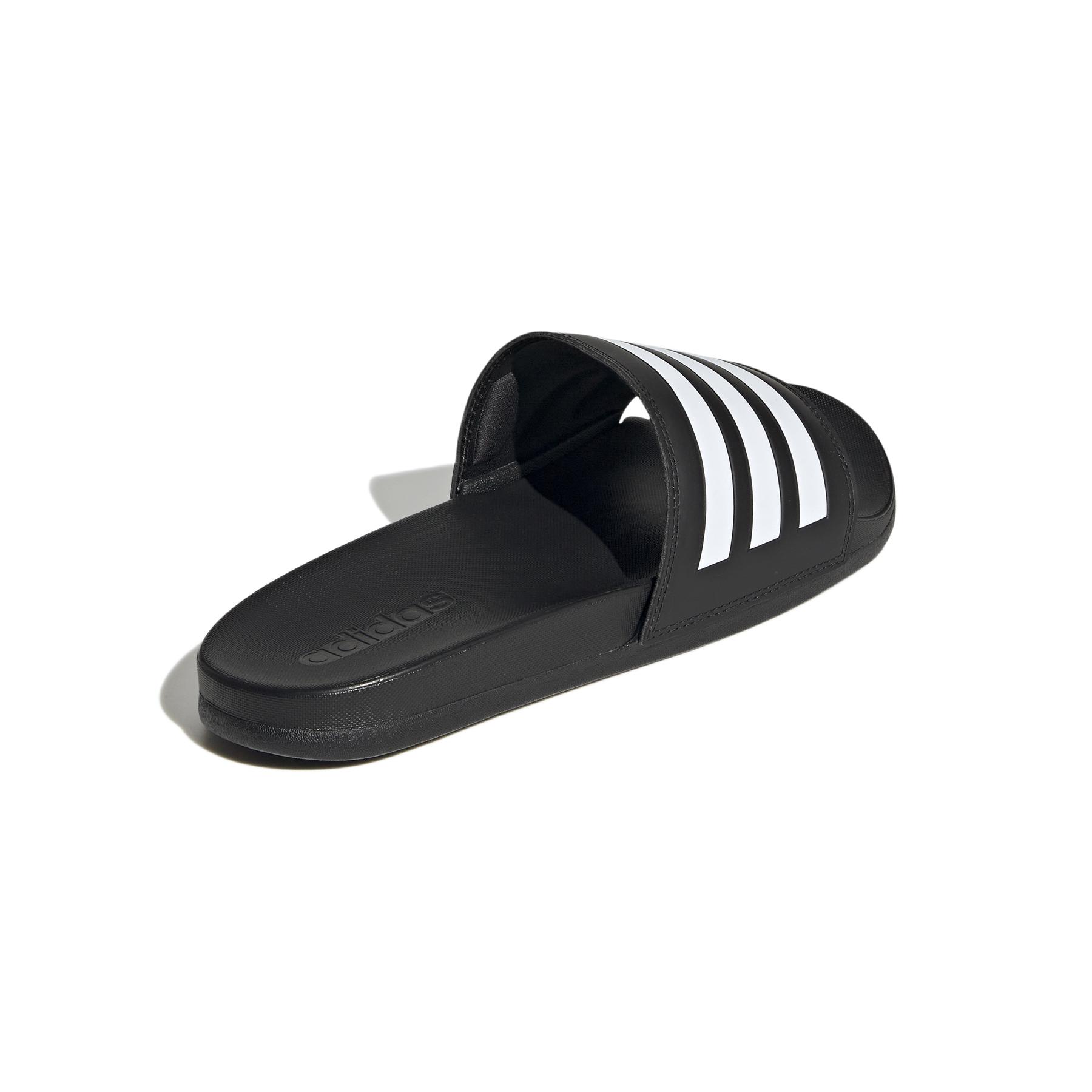 product/a/d/adidas_gz5891_7_footwear_photography_back_lateral_top_view_white_000.jpg