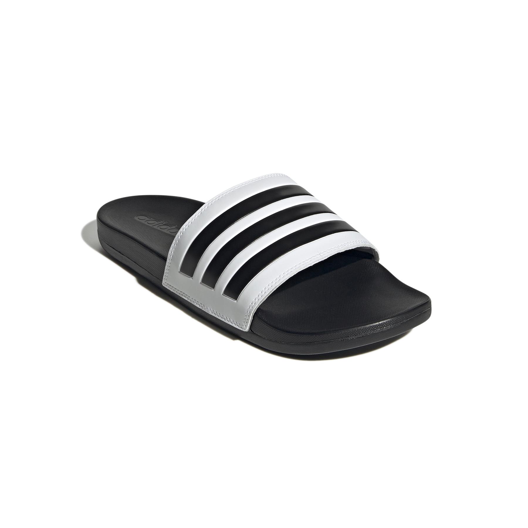 product/a/d/adidas_gz5893_6_footwear_photography_front_lateral_top_view_white_000.jpg