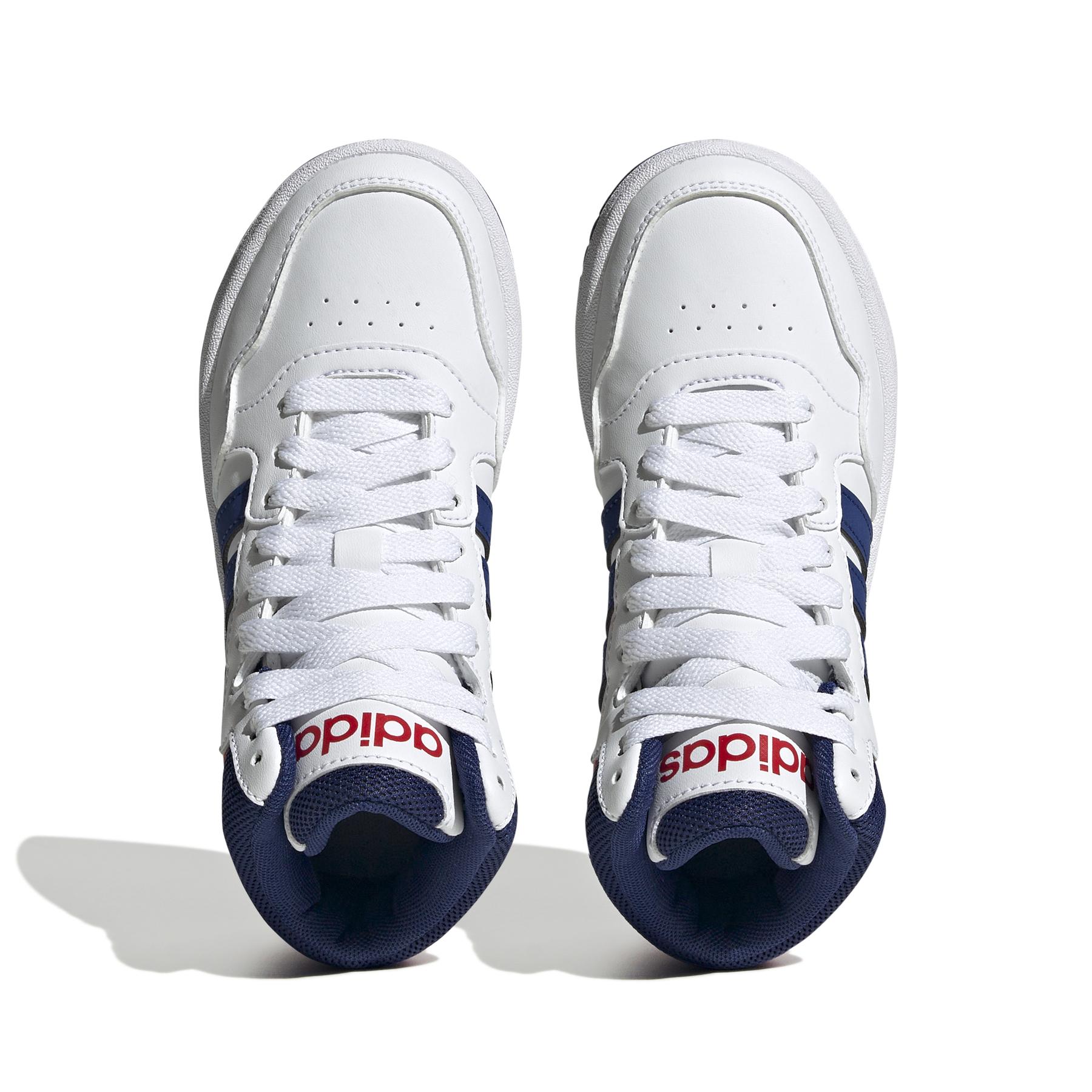 a/d/adidas_gz9647_3_footwear_photography_top_portrait_view_white_000.jpg