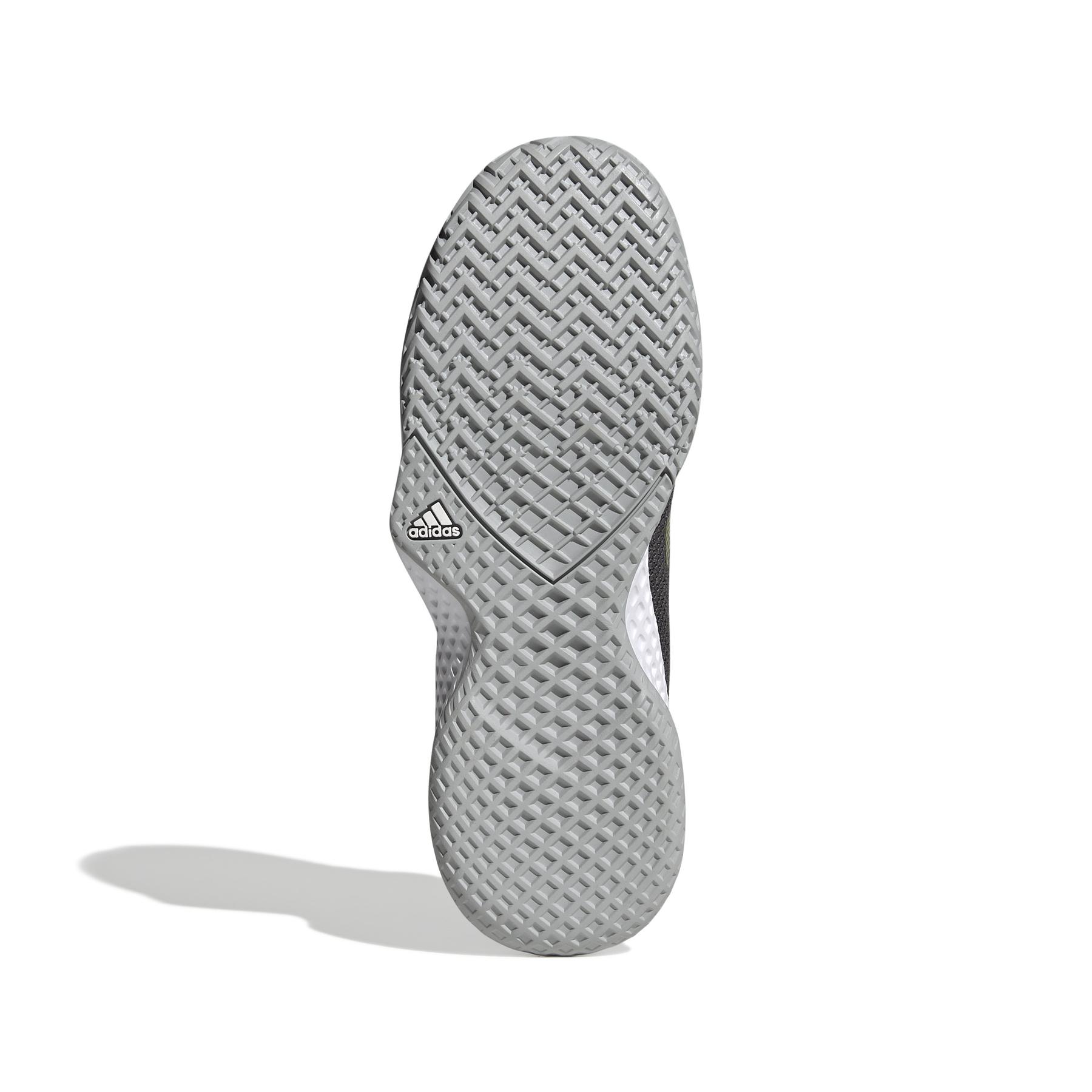 product/a/d/adidas_h00943_4_footwear_photography_bottom_view_white-nw040824x.jpg