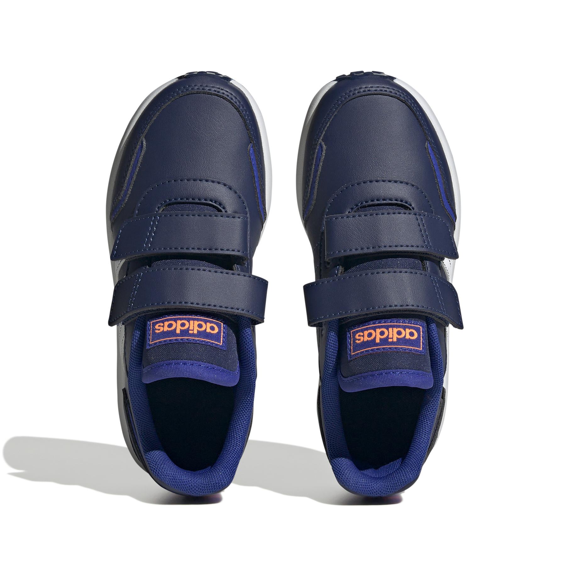 product/a/d/adidas_h03765_3_footwear_photography_top_portrait_view_white.jpg