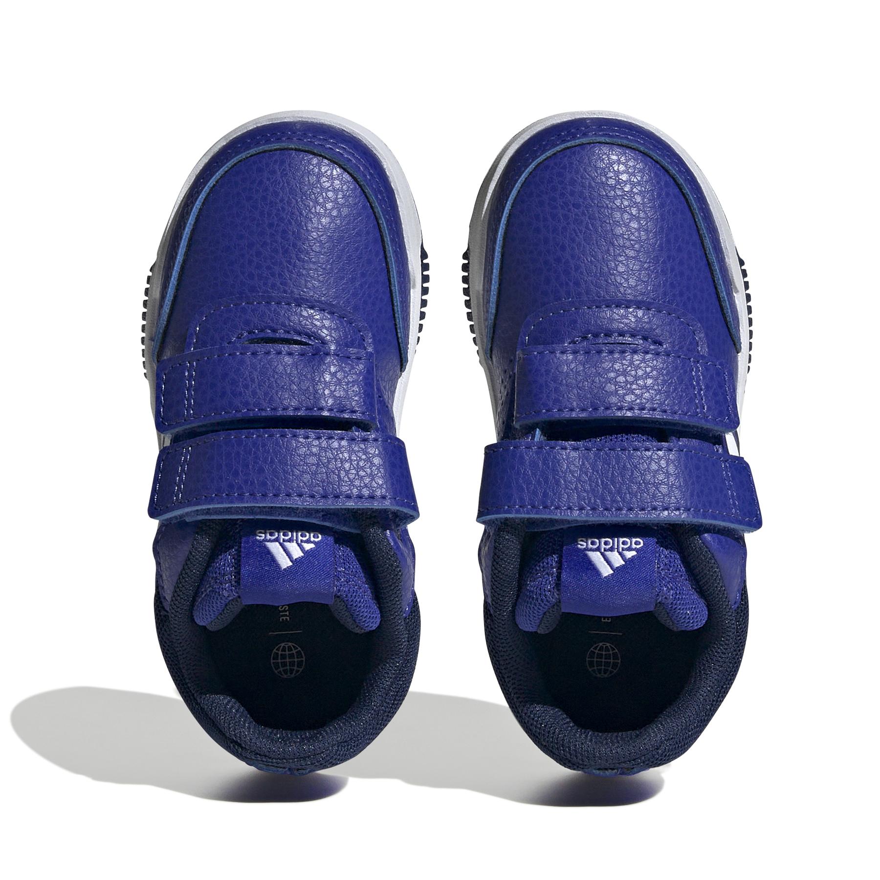 product/a/d/adidas_h06300_3_footwear_photography_top_portrait_view_white.jpg