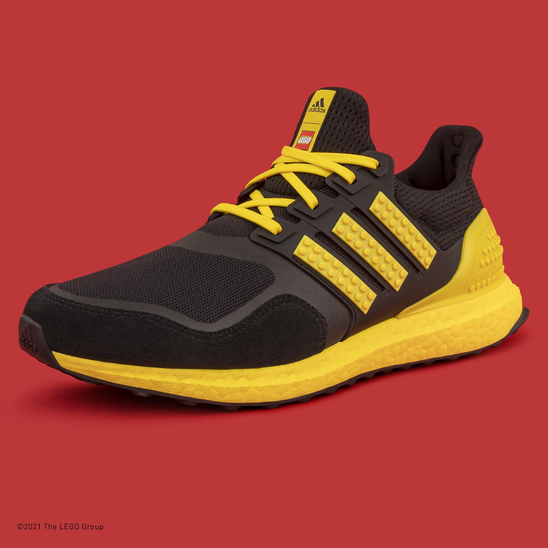 product/a/d/adidas_h67953_16_footwear_photography_heromrktng_view_2.jpg
