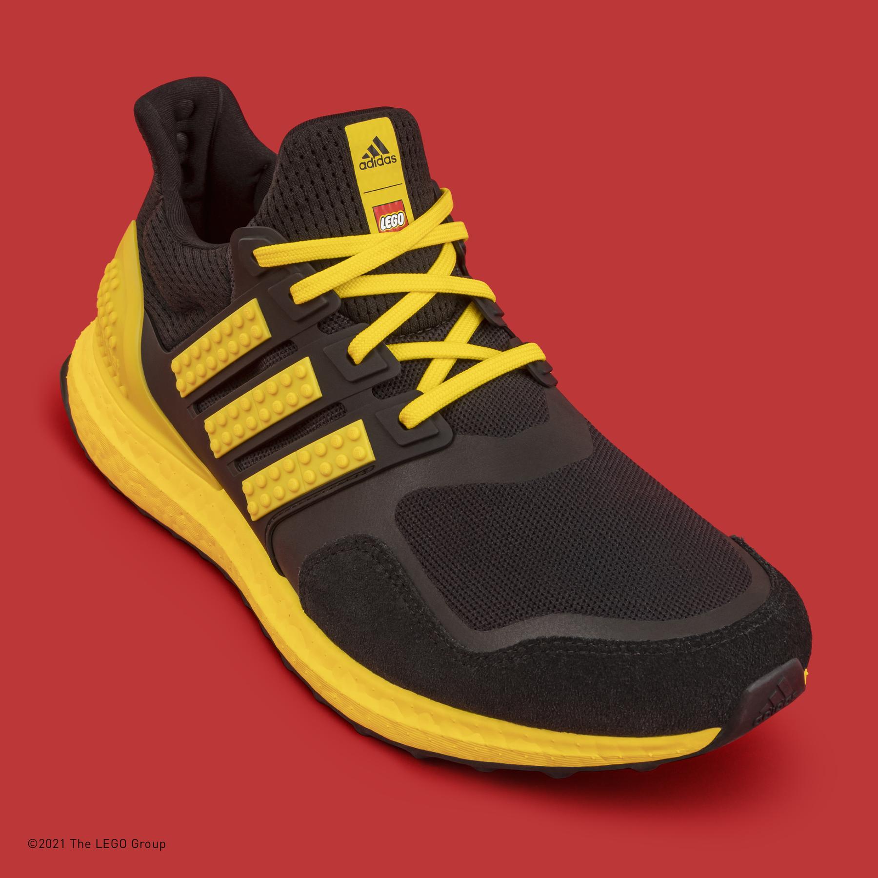 product/a/d/adidas_h67953_17_footwear_photography_heromrktng_view_3.jpg