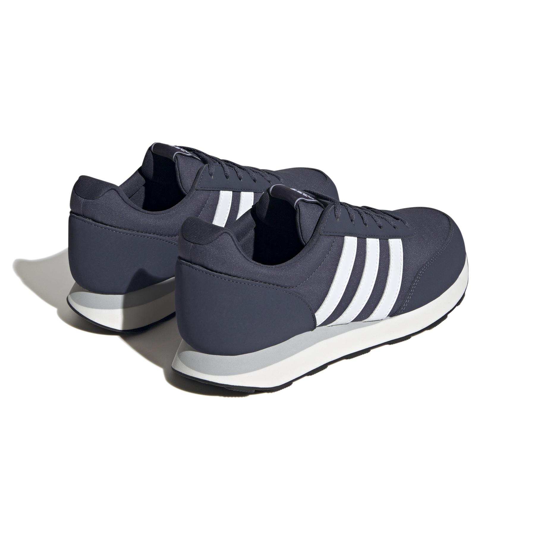 a/d/adidas_hp2255_7_footwear_photography_back_lateral_top_view_white.jpg
