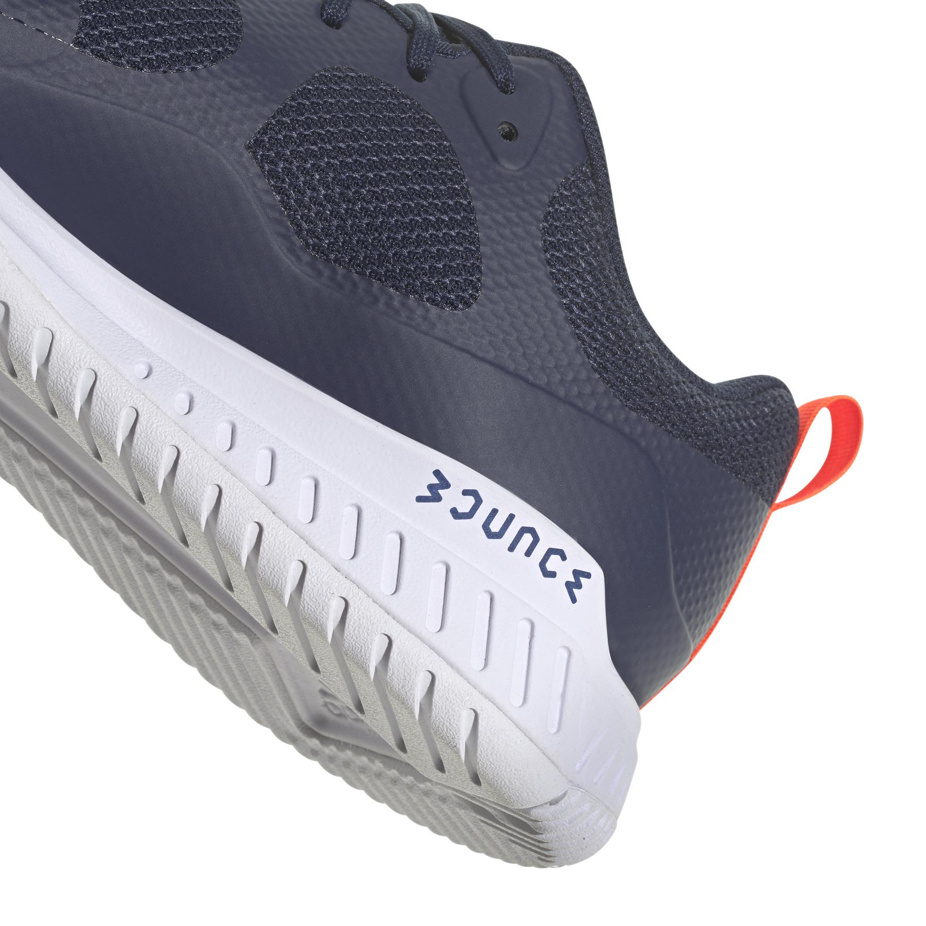 a/d/adidas_hp3341_8_footwear_photography_detail_view_1_white_2x.jpg
