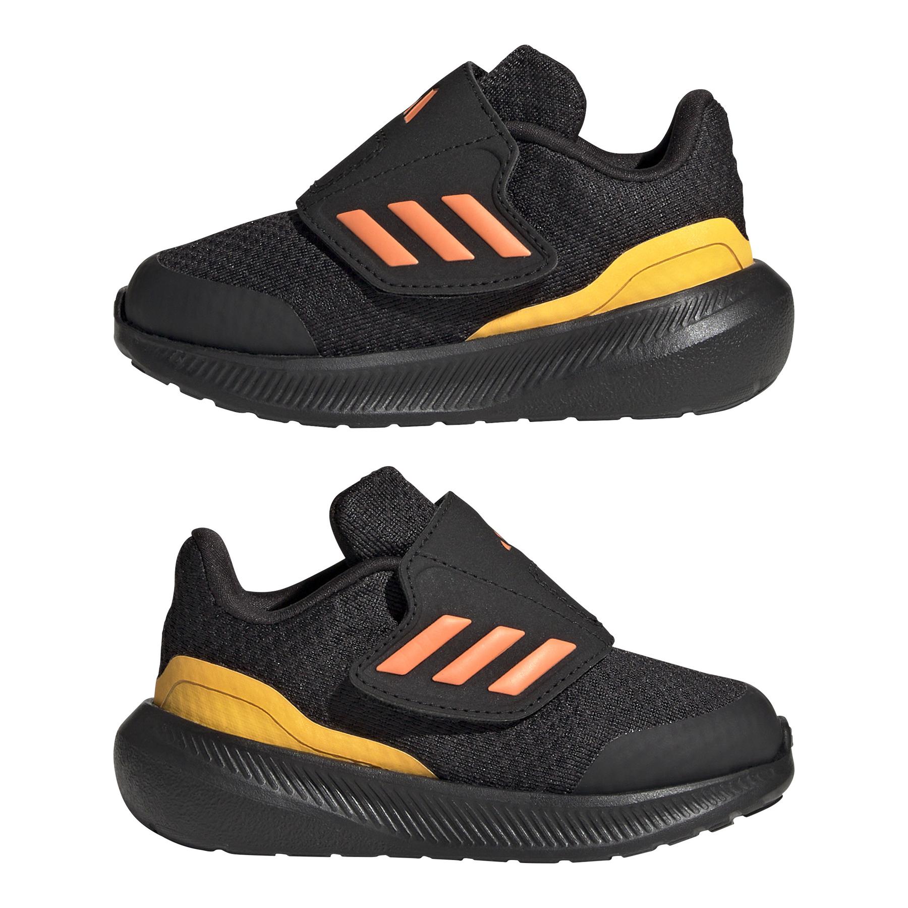product/a/d/adidas_hp5861_10_footwear_photography_mirrored_pair_view_white_000.jpg