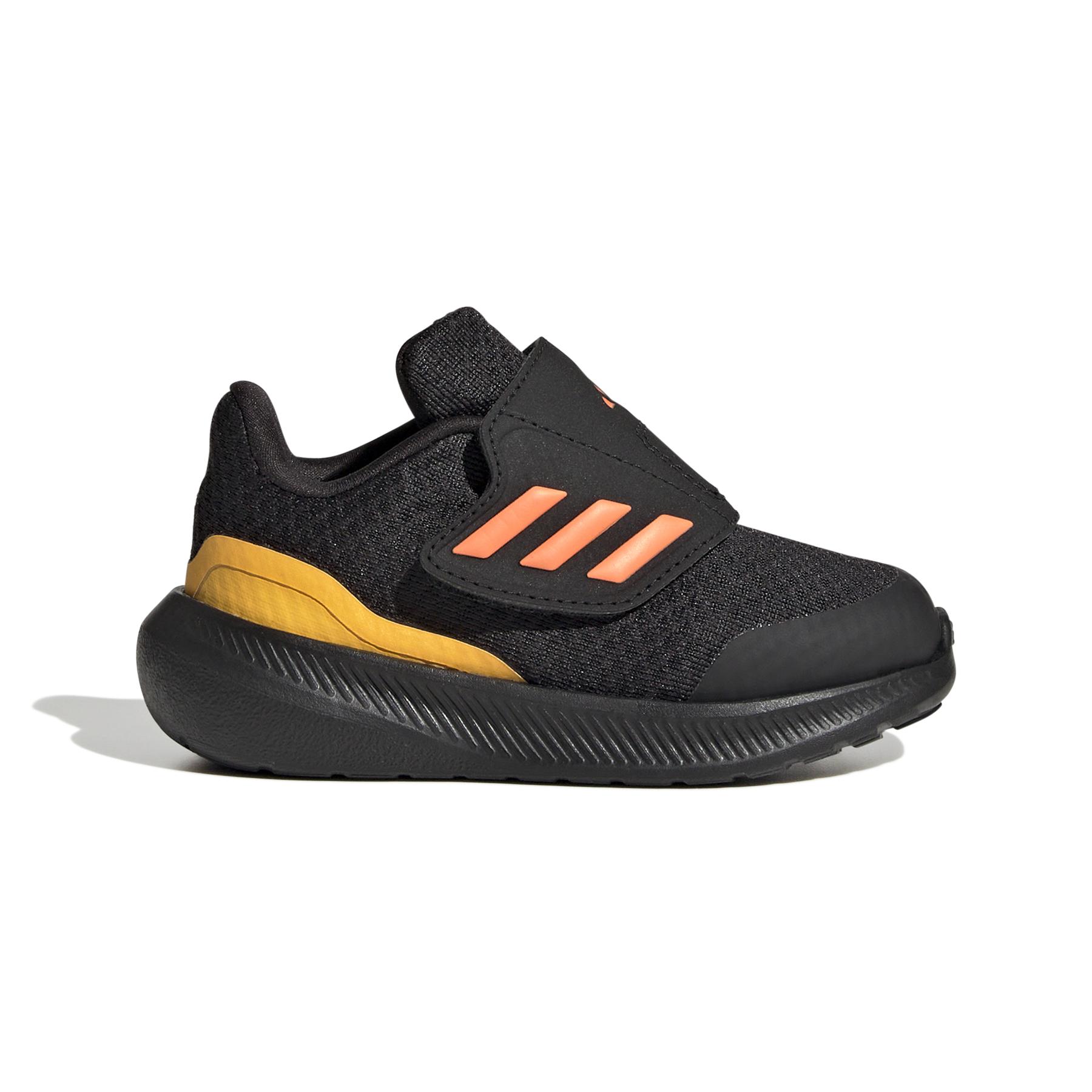 product/a/d/adidas_hp5861_1_footwear_photography_side_lateral_center_view_white_000.jpg
