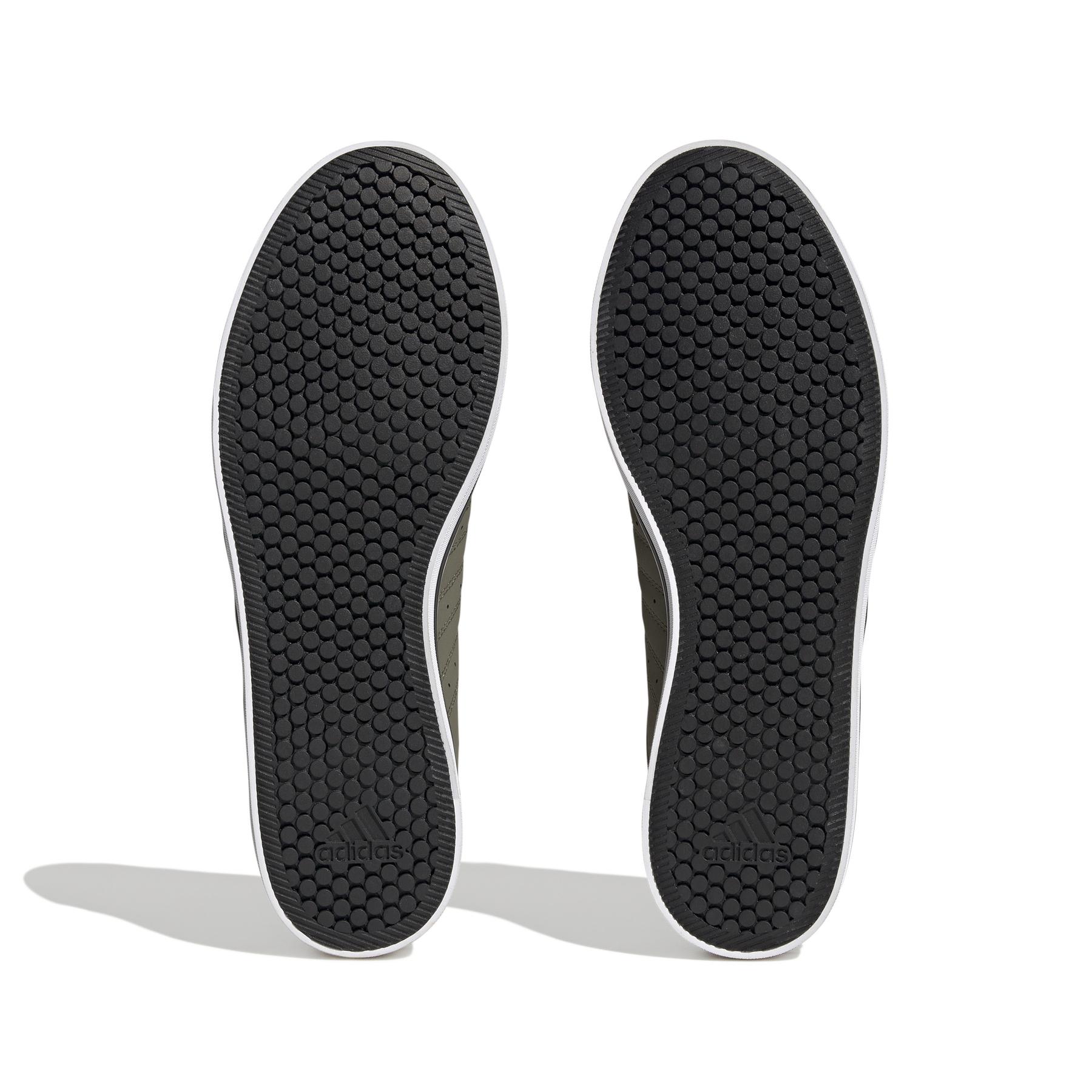 a/d/adidas_hp6002_4_footwear_photography_bottom_view_white-nw052424.jpg