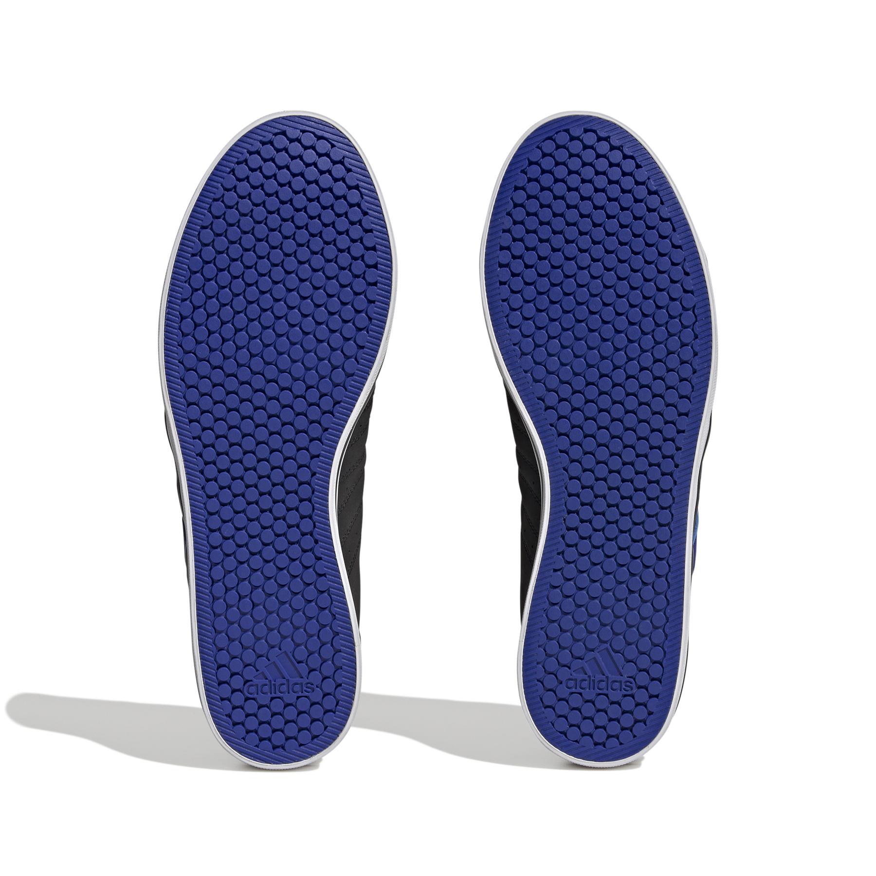 a/d/adidas_hp6004_4_footwear_photography_bottom_view_white-nw052424.jpg