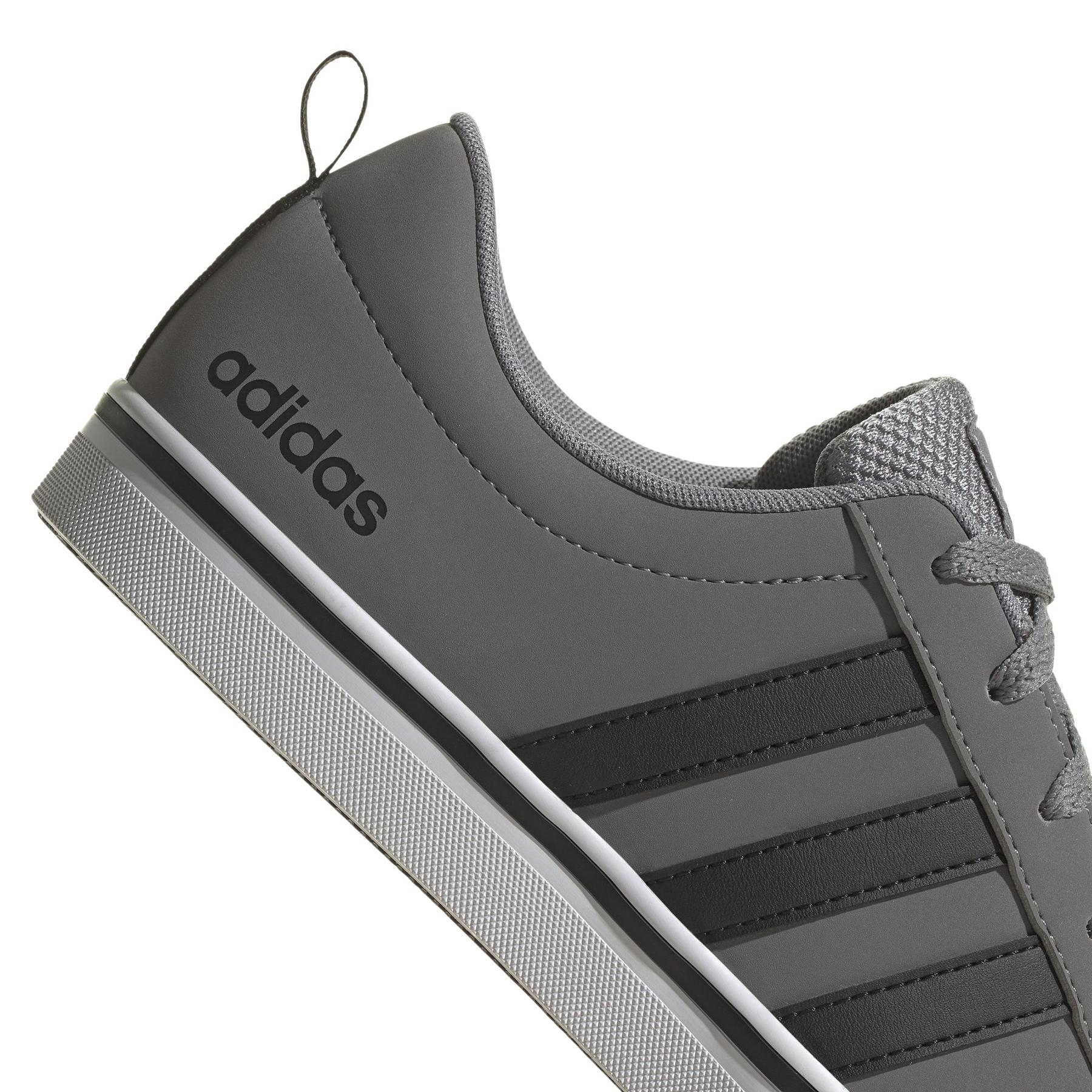 a/d/adidas_hp6007_8_footwear_photography_detail_view_1_white-nw052424.jpg