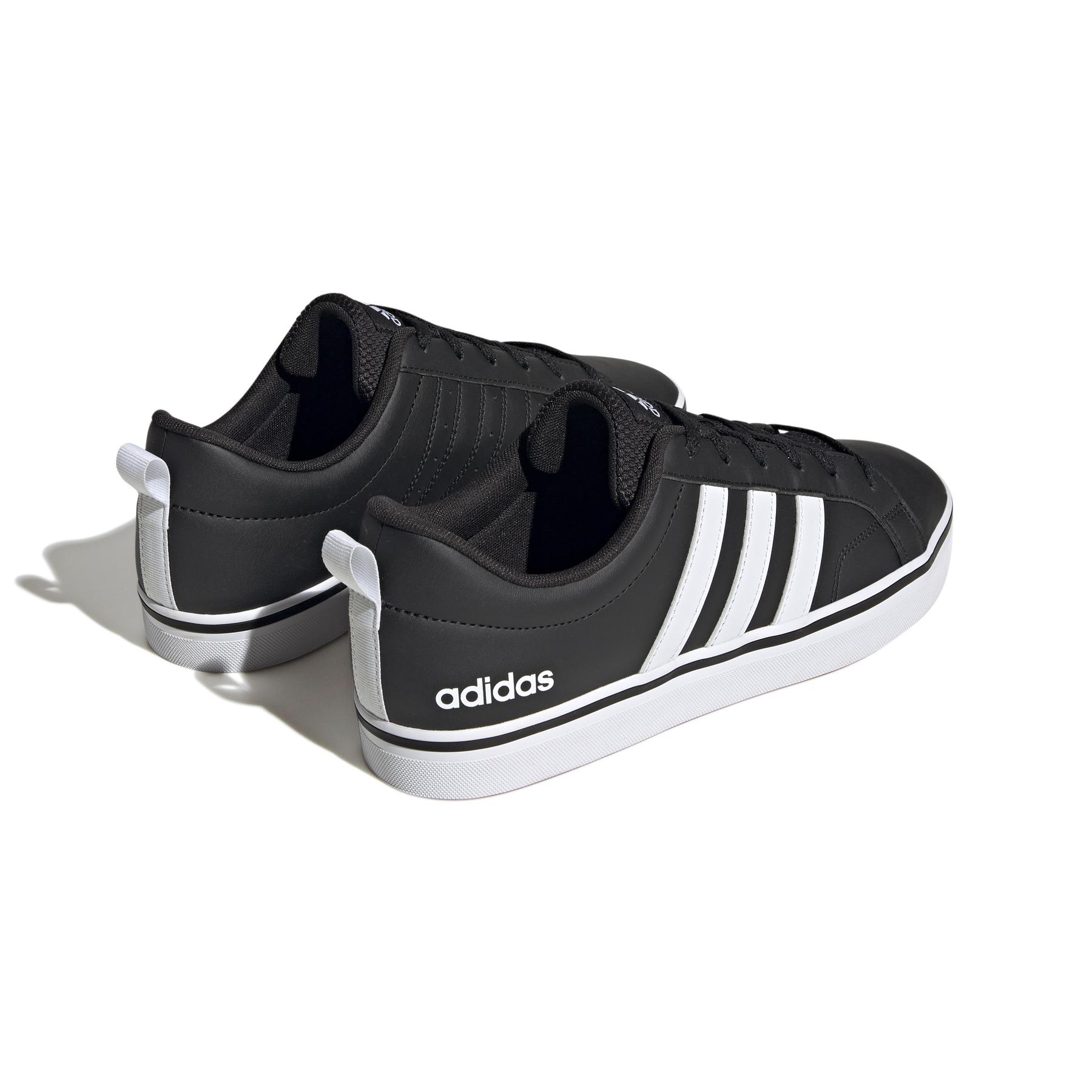 a/d/adidas_hp6009_7_footwear_photography_back_lateral_top_view_white-nw052424.jpg