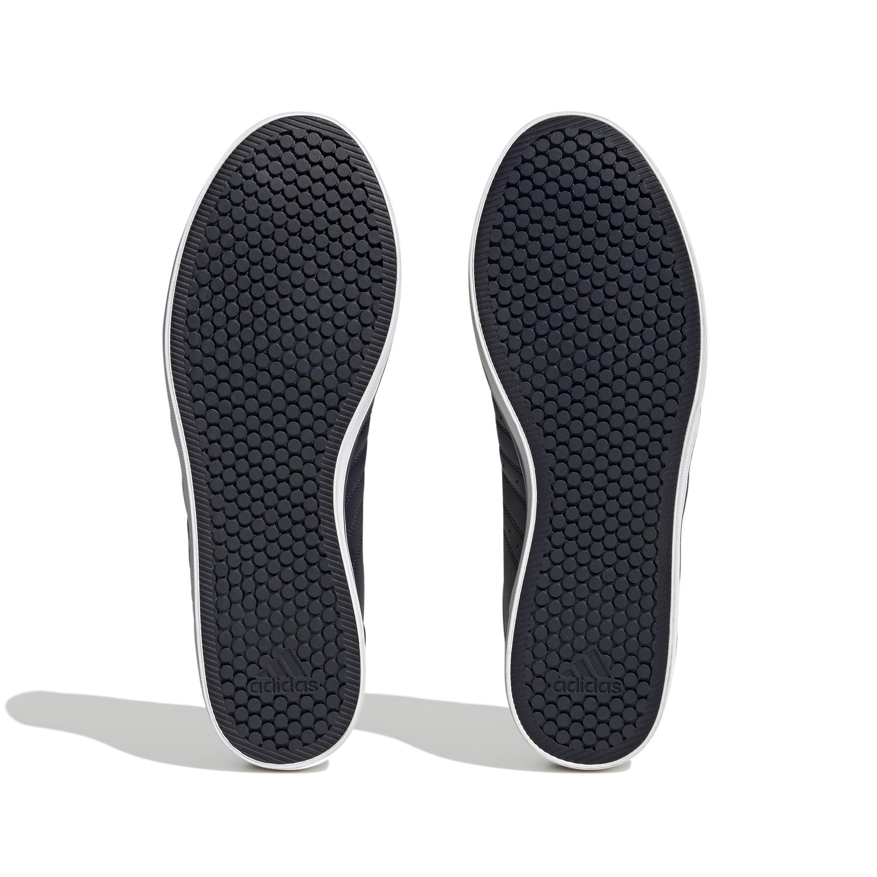 a/d/adidas_hp6011_4_footwear_photography_bottom_view_white-nw052424.jpg