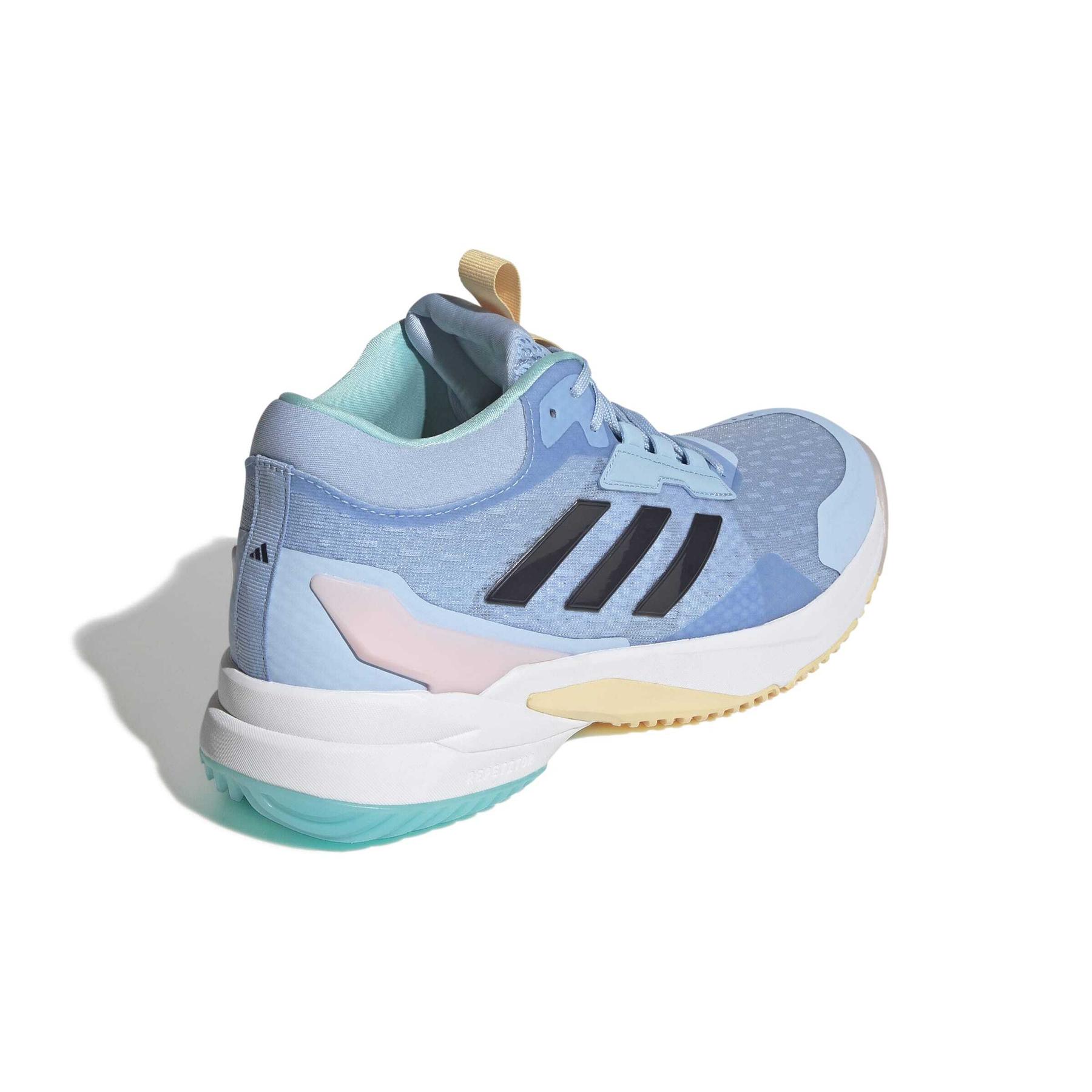 a/d/adidas_hp7032_7_footwear_photography_back_lateral_top_view_white.jpg
