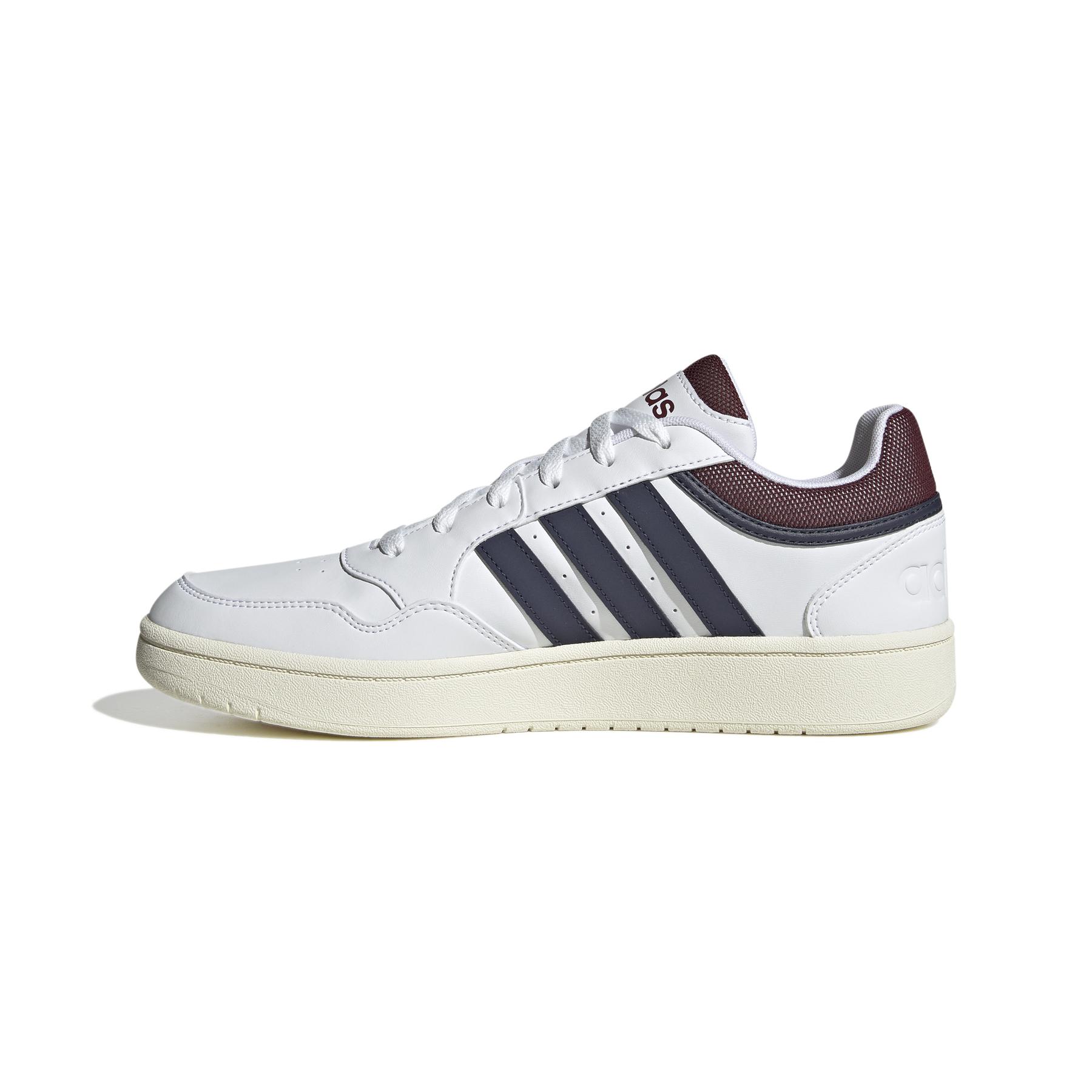 a/d/adidas_hp7944_5_footwear_photography_side_medial_center_view_white.jpg