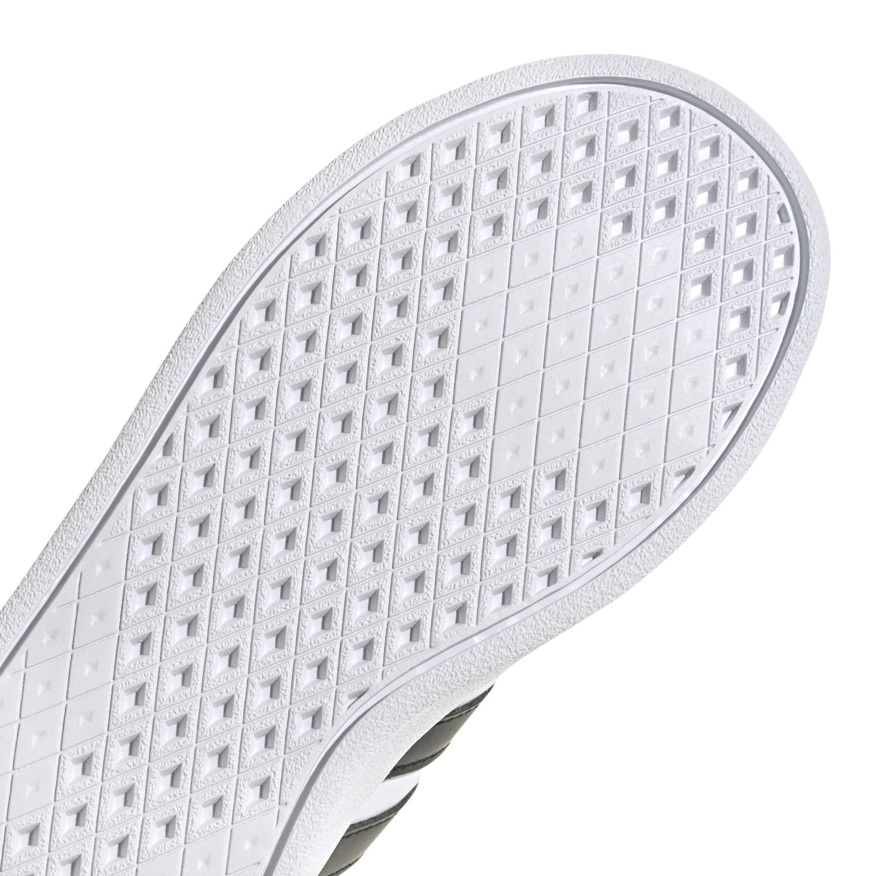 product/a/d/adidas_hp8956_9_footwear_photography_detail_view_2_white-nw052424.jpg