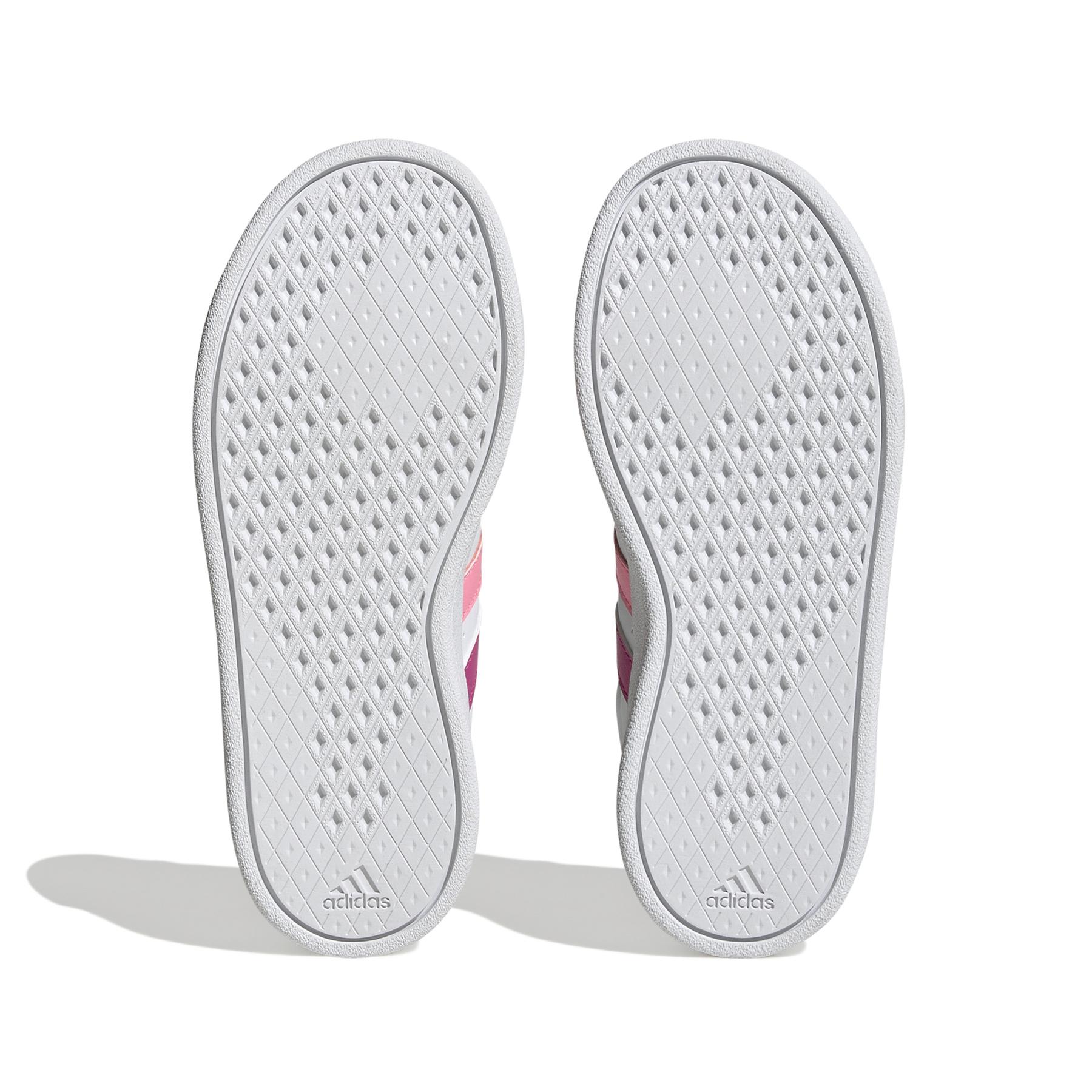 product/a/d/adidas_hp8959_4_footwear_photography_bottom_view_white-nw052424.jpg