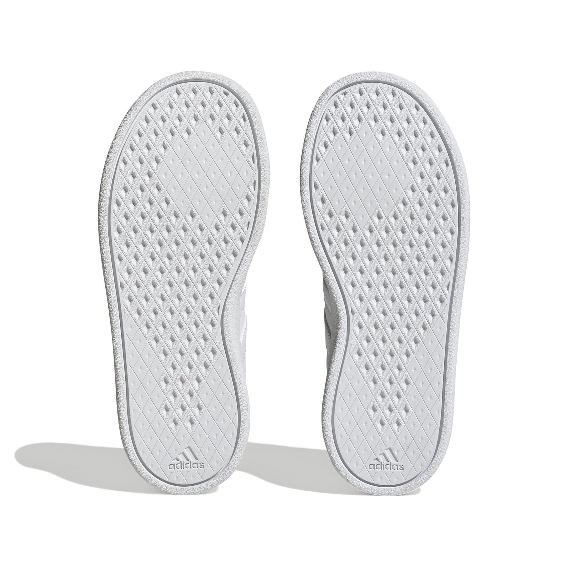 product/a/d/adidas_hp8962_4_footwear_photography_bottom_view_white-nw052424.jpg