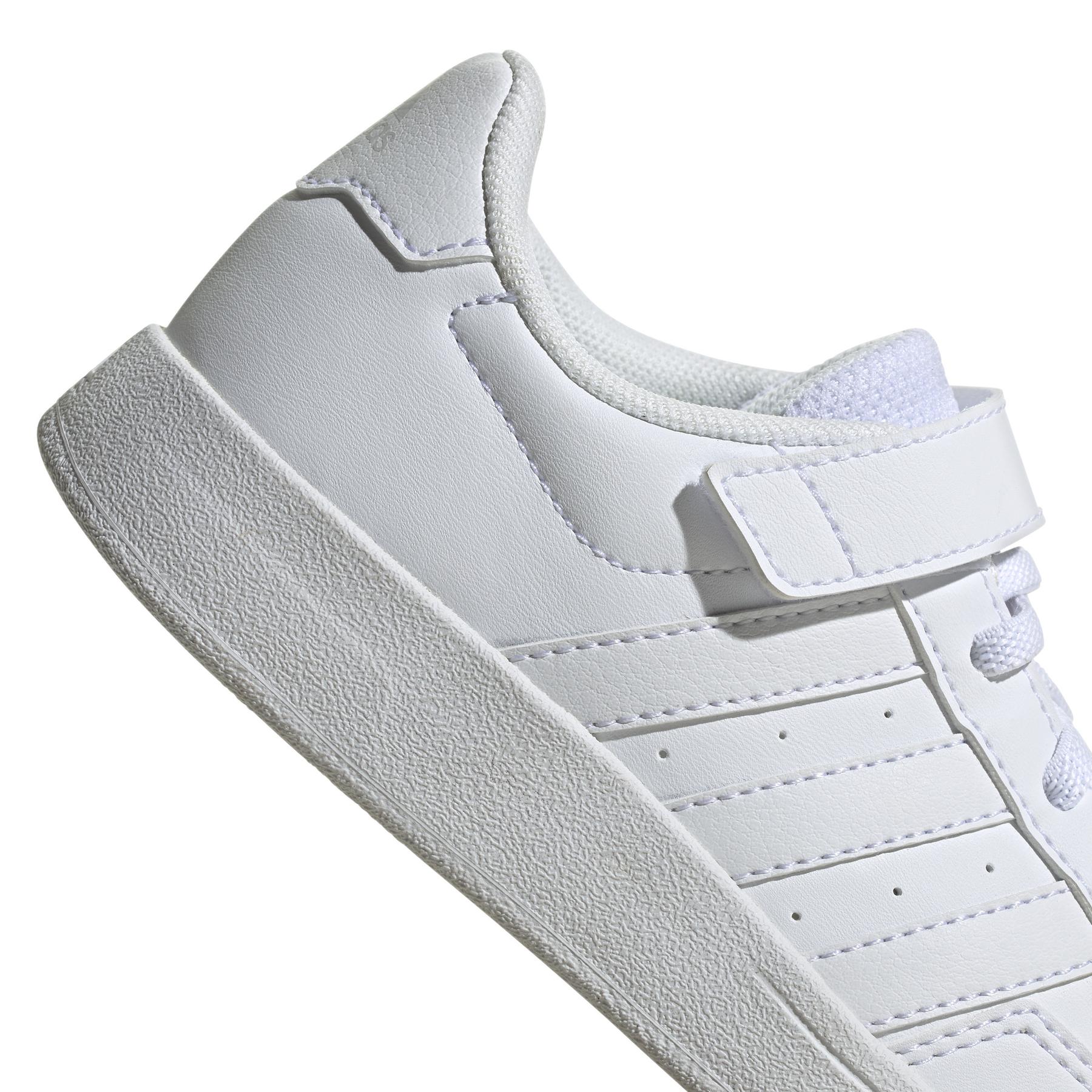 product/a/d/adidas_hp8969_8_footwear_photography_detail_view_1_white.jpg