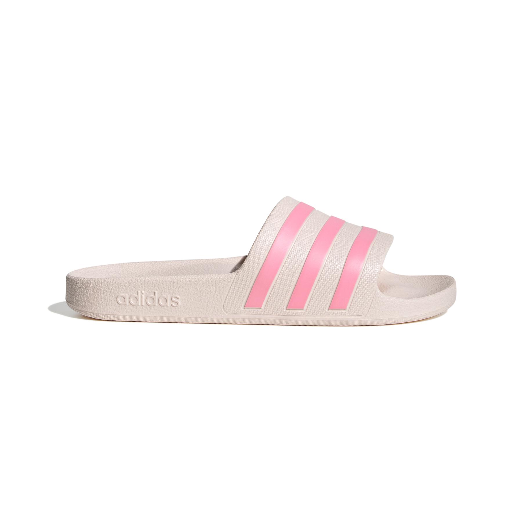 product/a/d/adidas_hp9394_1_footwear_photography_side_lateral_center_view_white.jpg