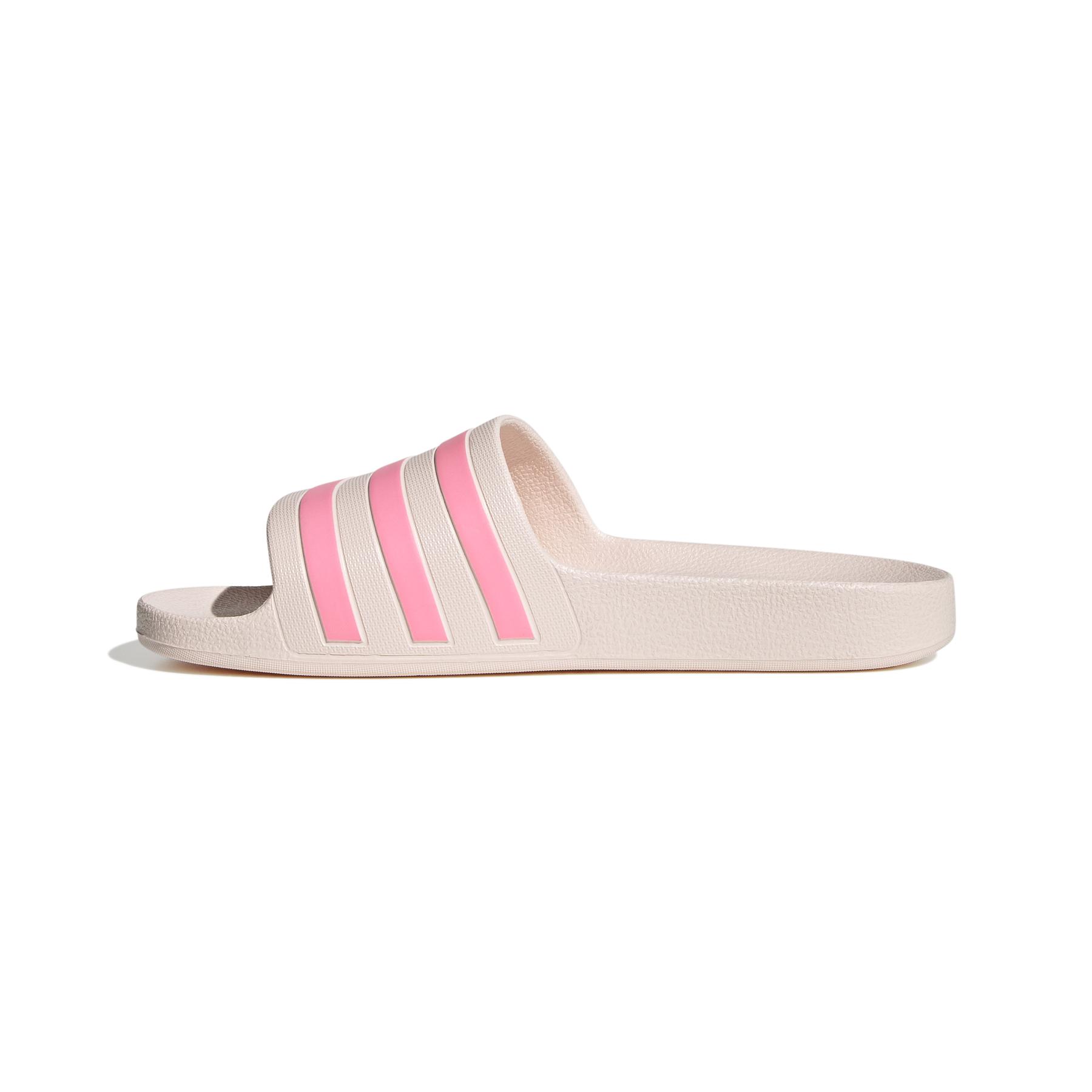 product/a/d/adidas_hp9394_5_footwear_photography_side_medial_center_view_white.jpg