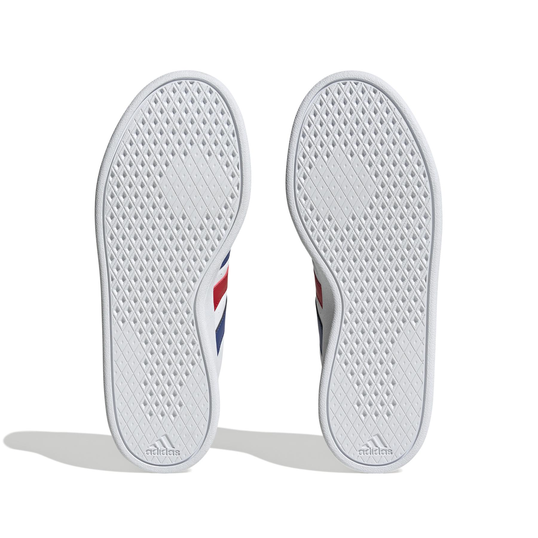 a/d/adidas_hp9424_4_footwear_photography_bottom_view_white-nw052424.jpg