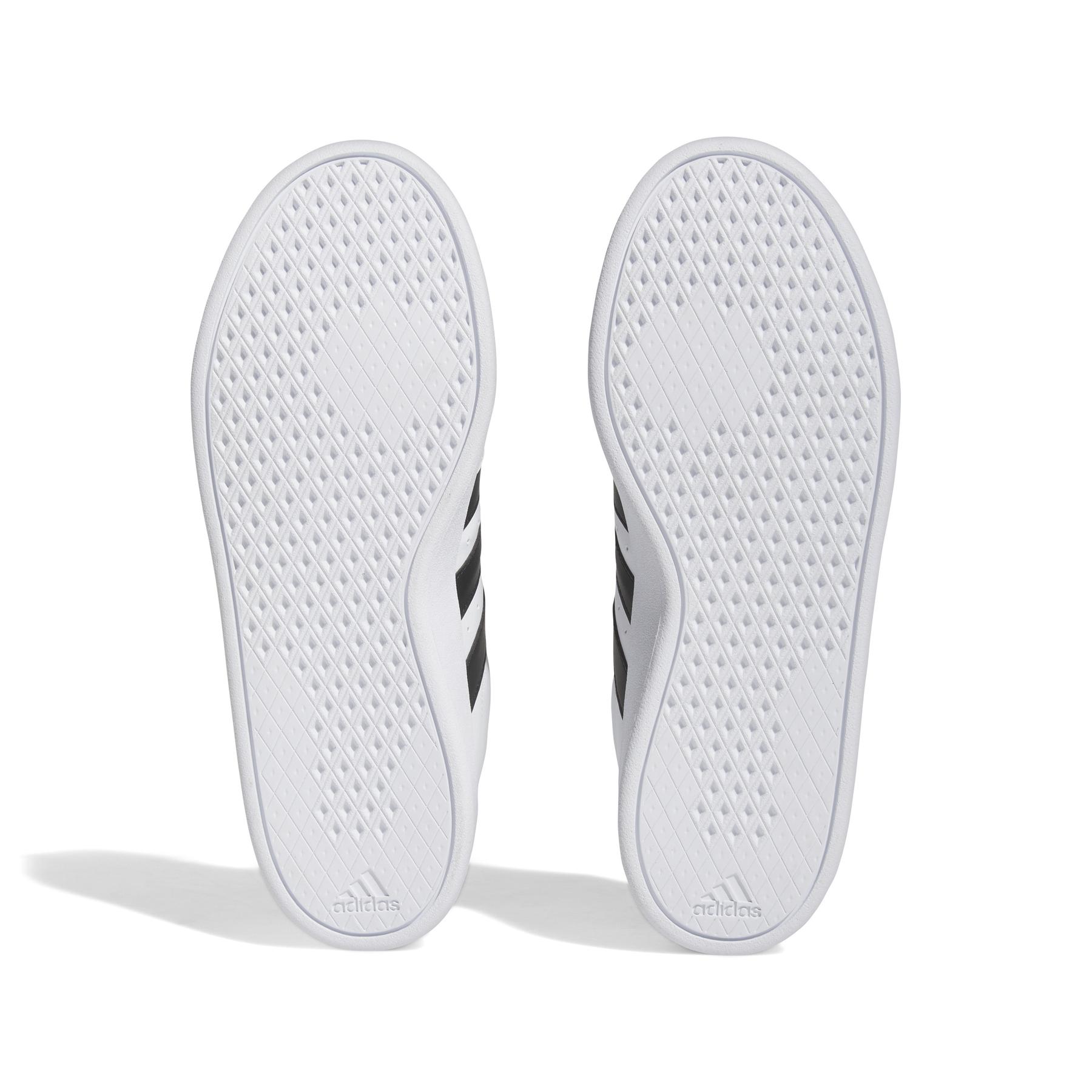 a/d/adidas_hp9426_4_footwear_photography_bottom_view_white-nw052424.jpg