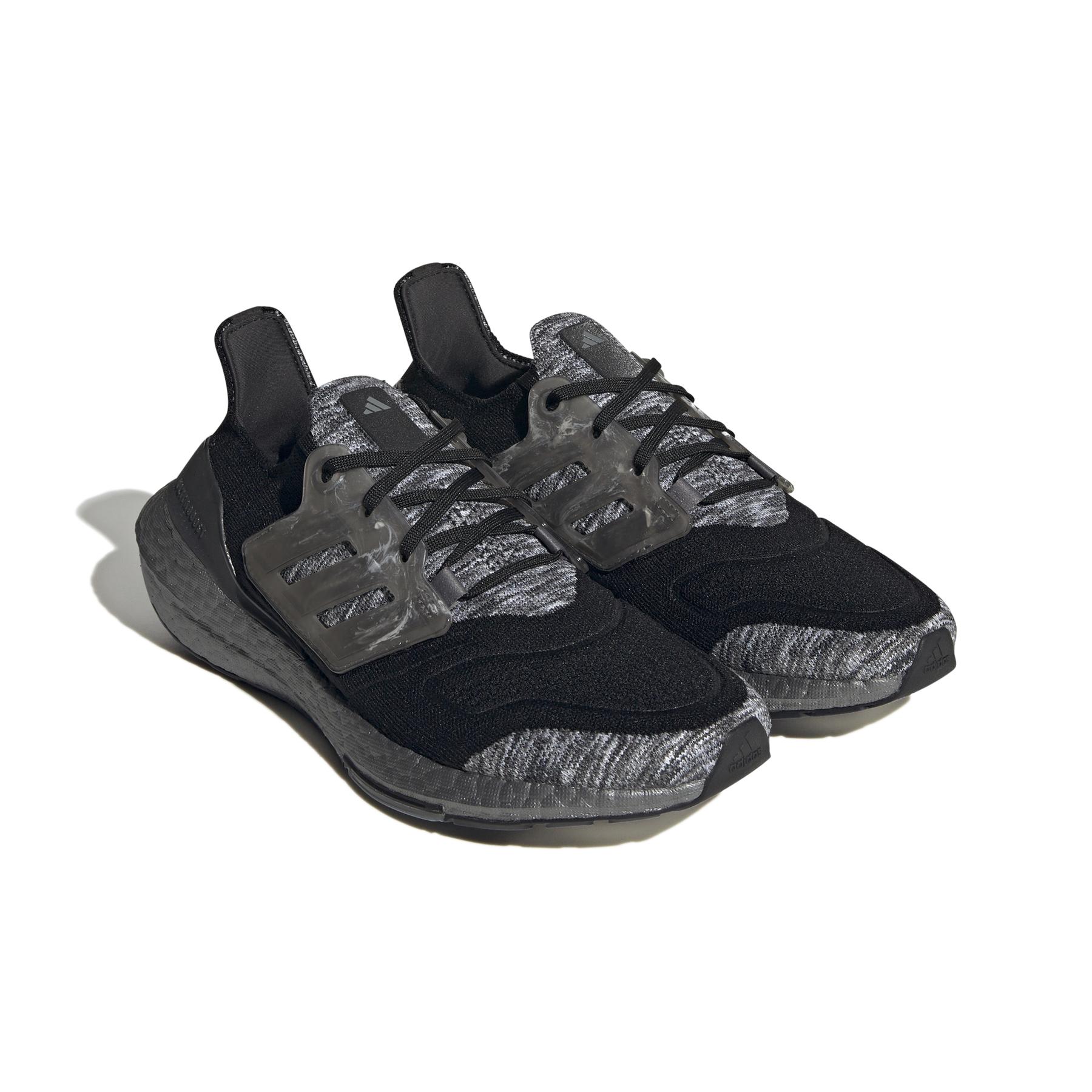 product/a/d/adidas_hq2095_6_footwear_photography_front_lateral_top_view_white_xx.jpg