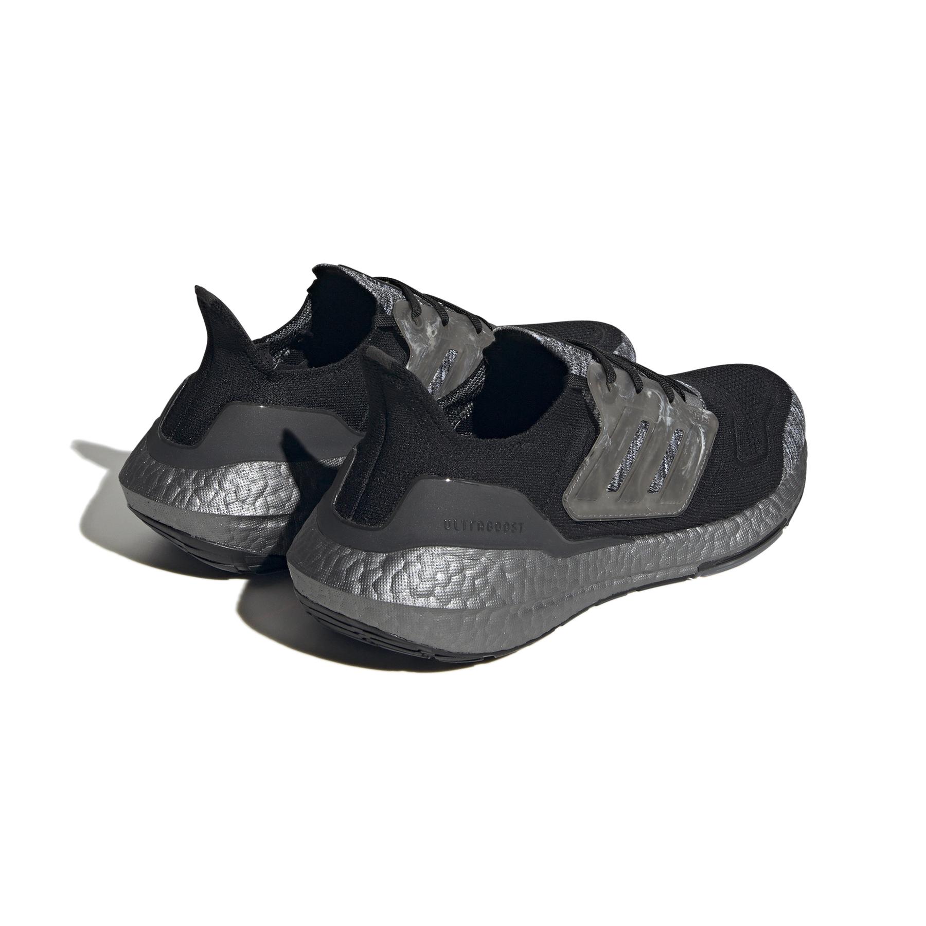 product/a/d/adidas_hq2095_7_footwear_photography_back_lateral_top_view_white_xx.jpg
