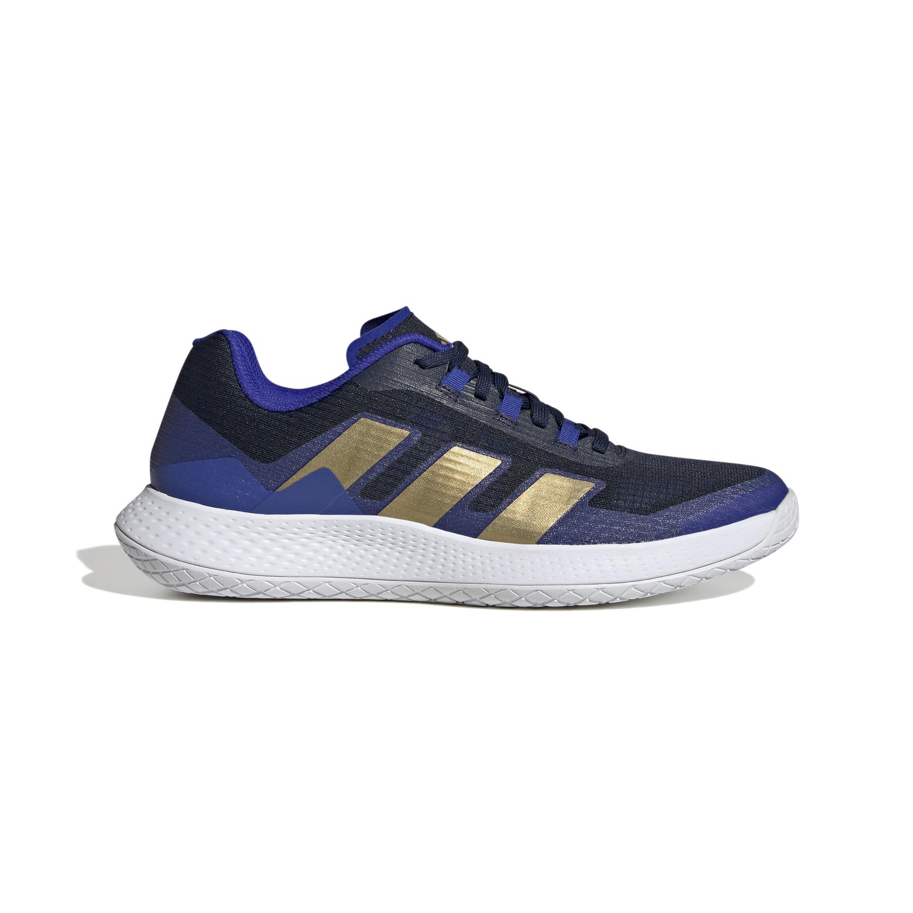 product/a/d/adidas_hq3513_1_footwear_photography_side_lateral_center_view_white.jpg