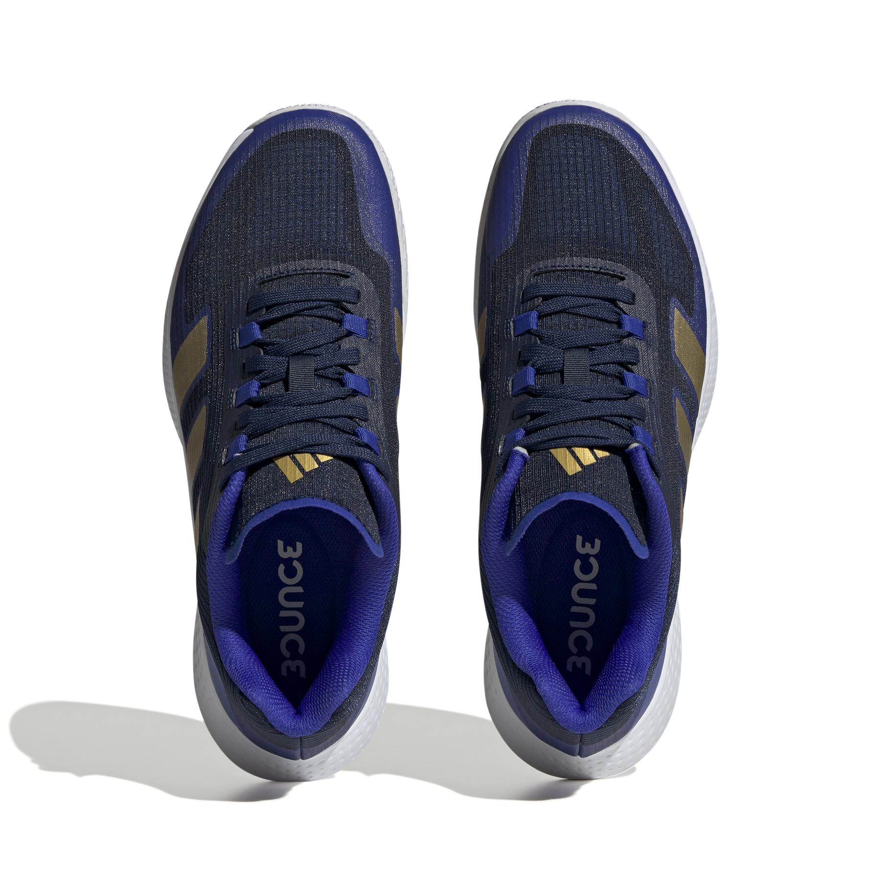 product/a/d/adidas_hq3513_3_footwear_photography_top_portrait_view_white.jpg