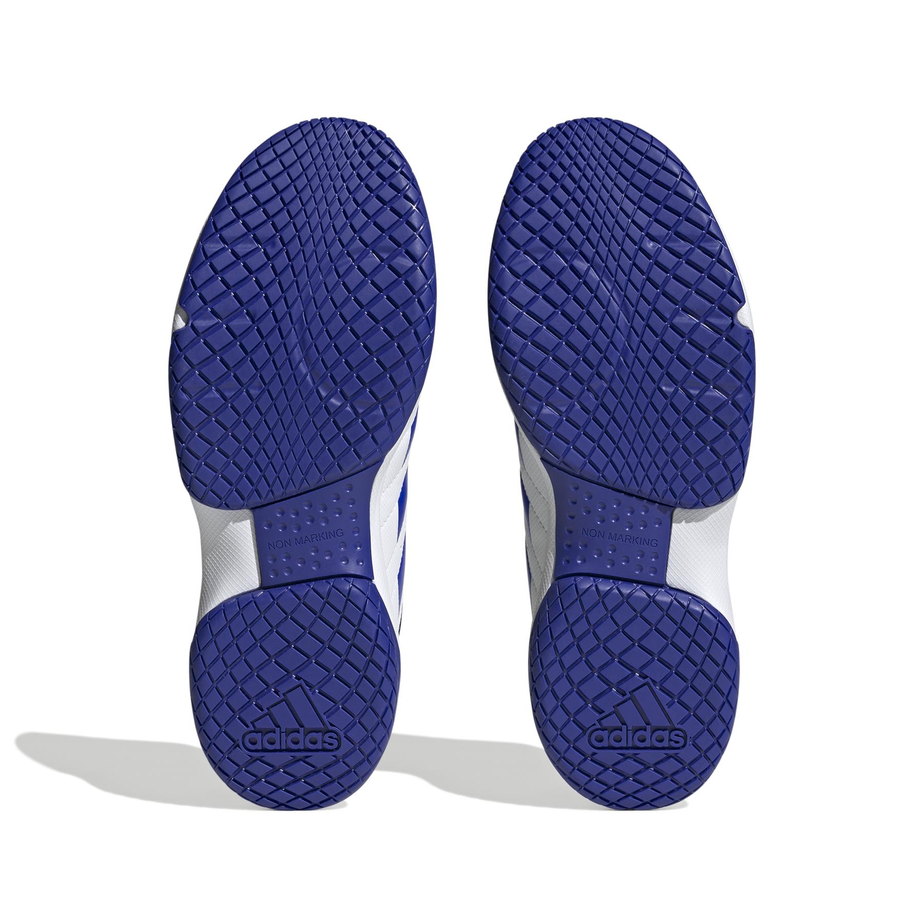 product/a/d/adidas_hq3516_4_footwear_photography_bottom_view_white.jpg