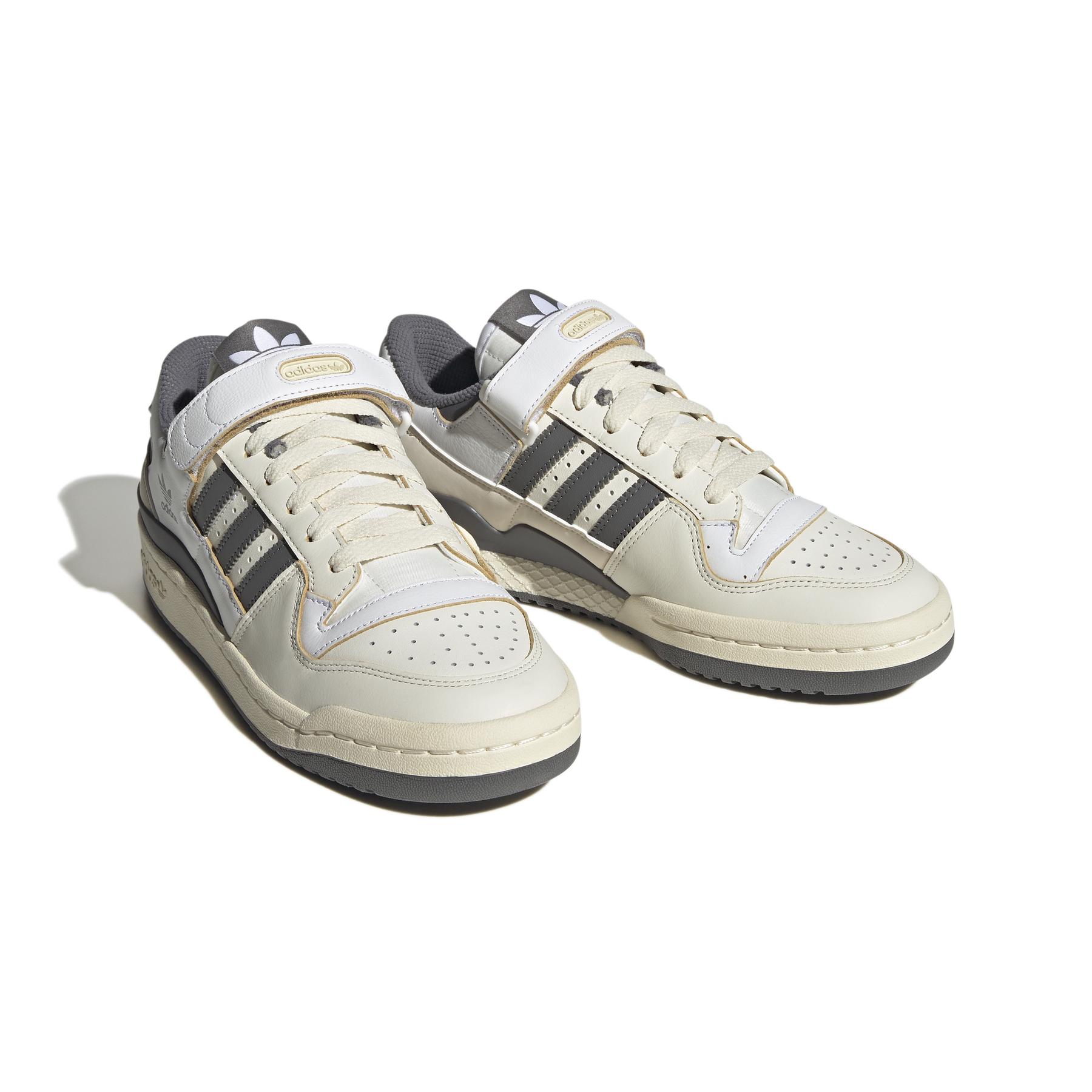 product/a/d/adidas_hq4374_6_footwear_photography_front_lateral_top_view_white.jpg