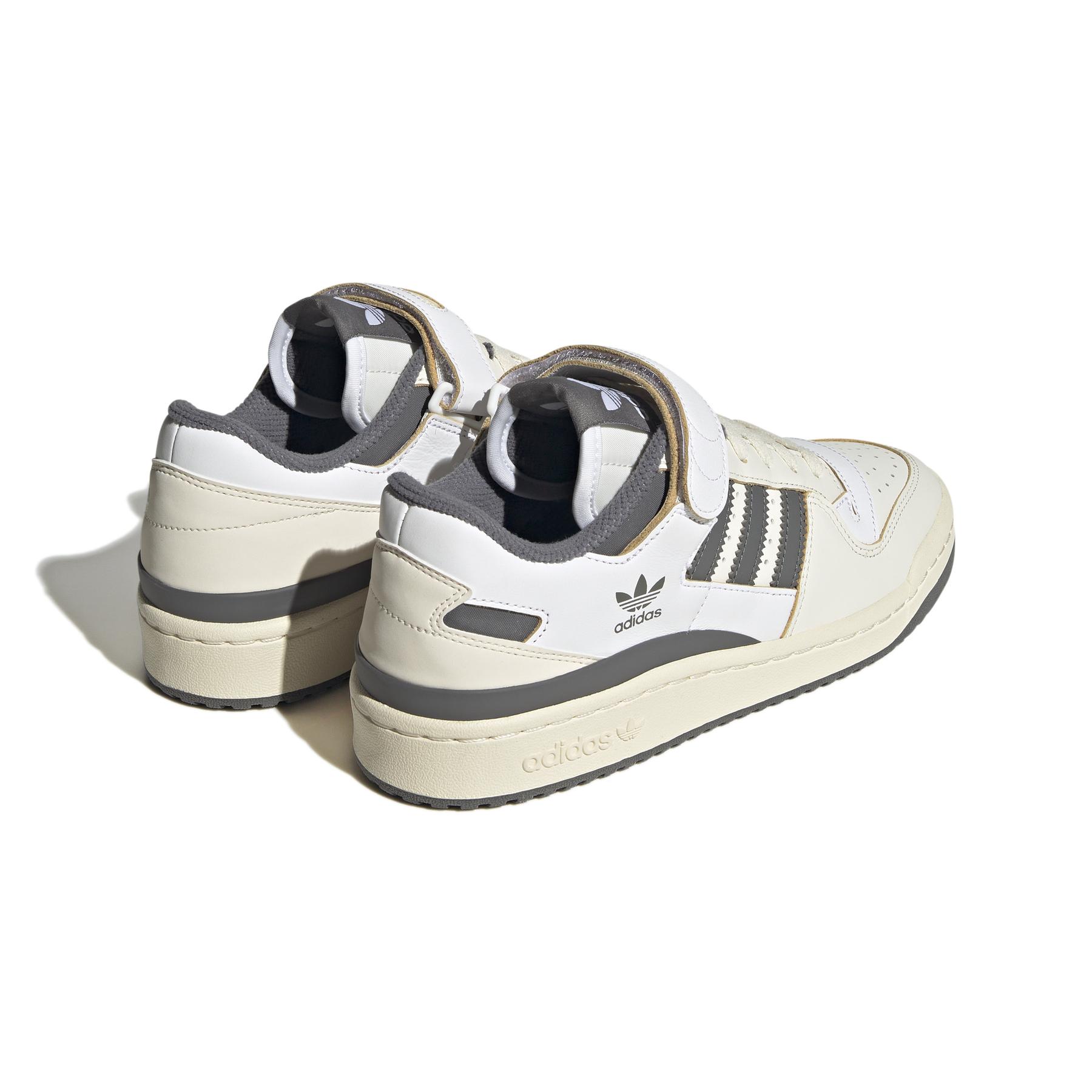 product/a/d/adidas_hq4374_7_footwear_photography_back_lateral_top_view_white.jpg