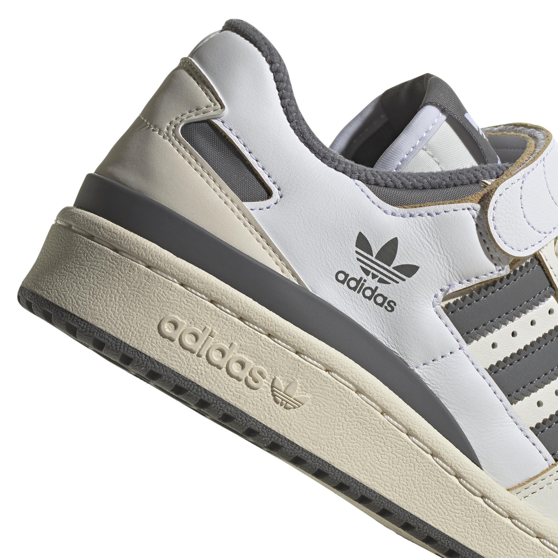 product/a/d/adidas_hq4374_9_footwear_photography_detail_view_2_white.jpg