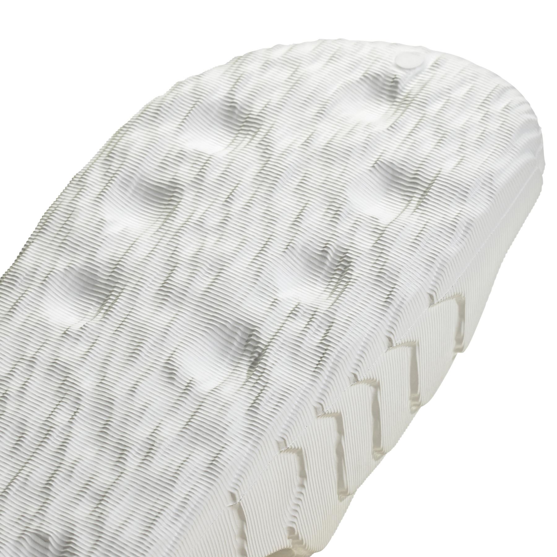 product/a/d/adidas_hq4672_9_footwear_photography_detail_view_2_white.jpg